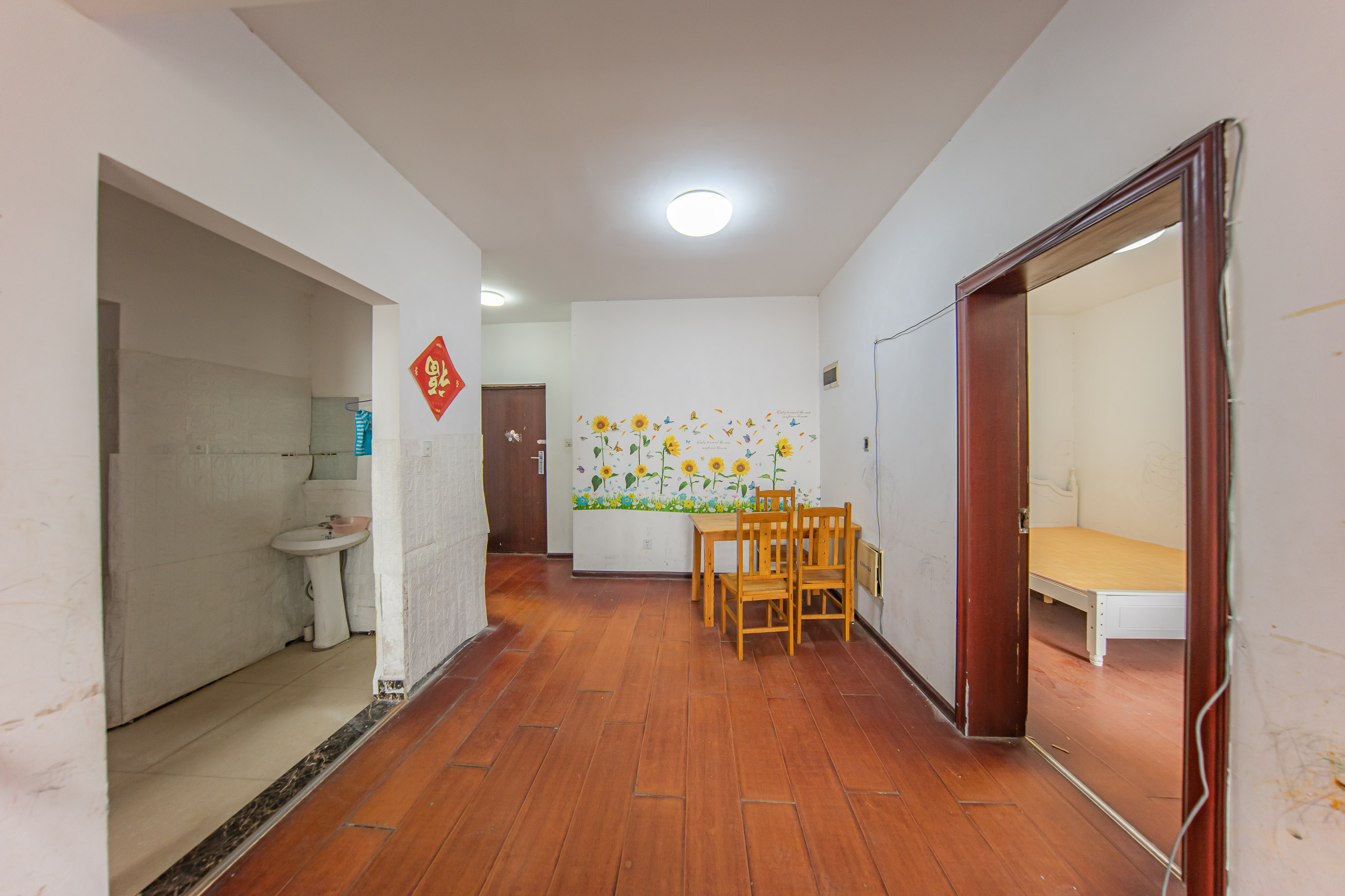 中建麓山和苑  2室2厅1卫   55.00万客厅