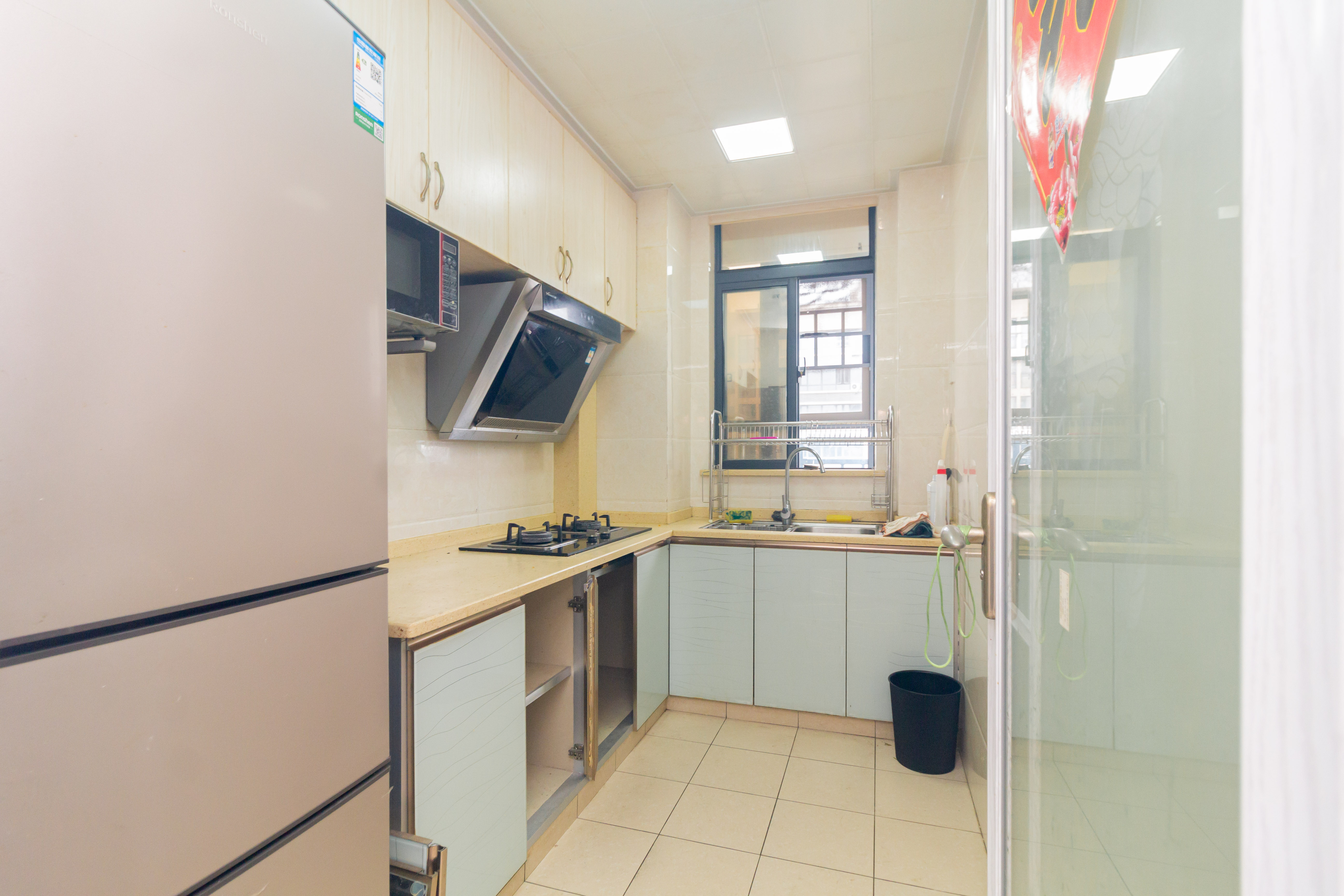 东岸城邦  2室2厅2卫    80.0万 东岸城邦  2室2厅2卫    80.0万厨房