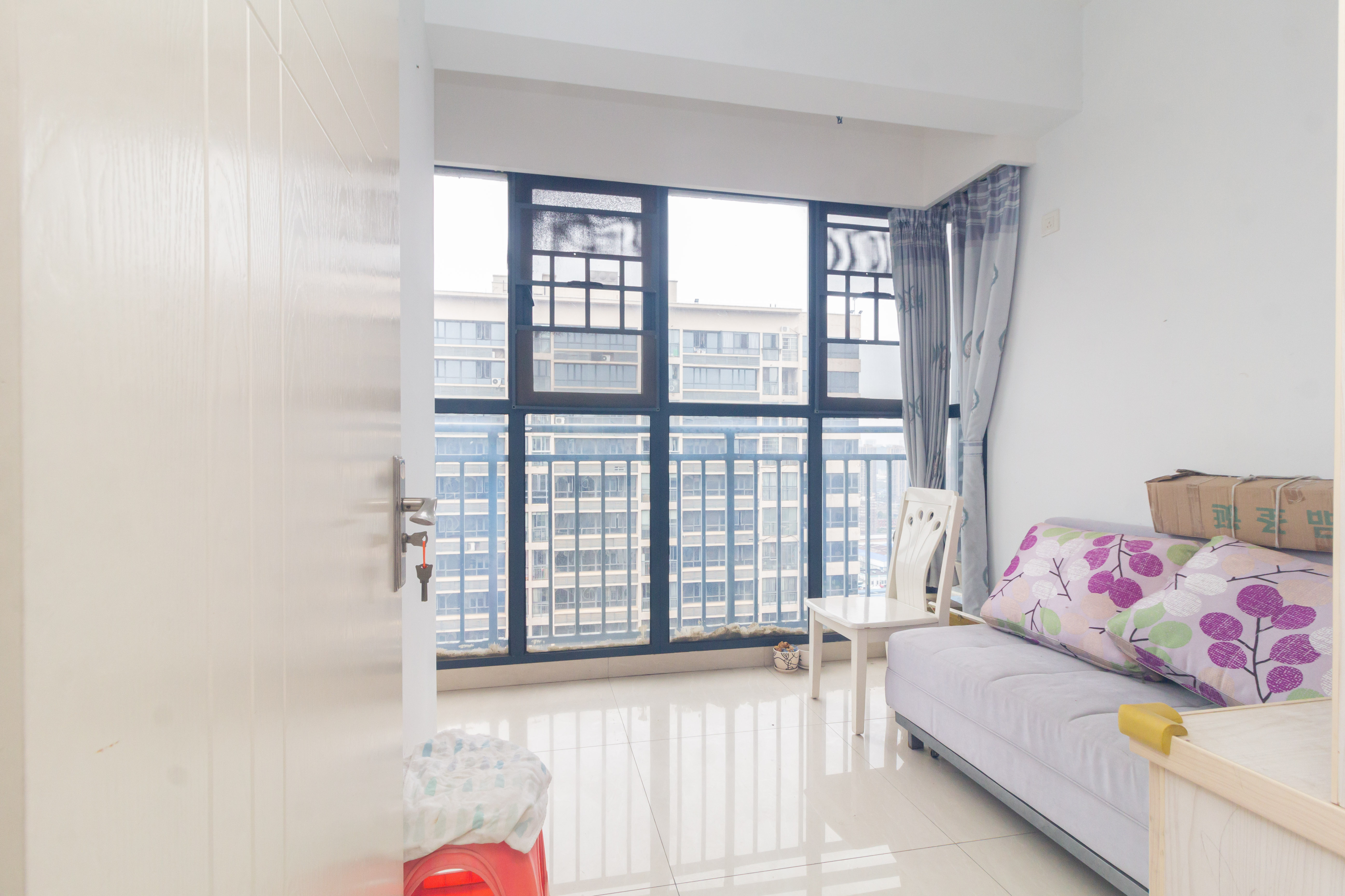 东岸城邦  2室2厅2卫    80.0万 东岸城邦  2室2厅2卫    80.0万卧室