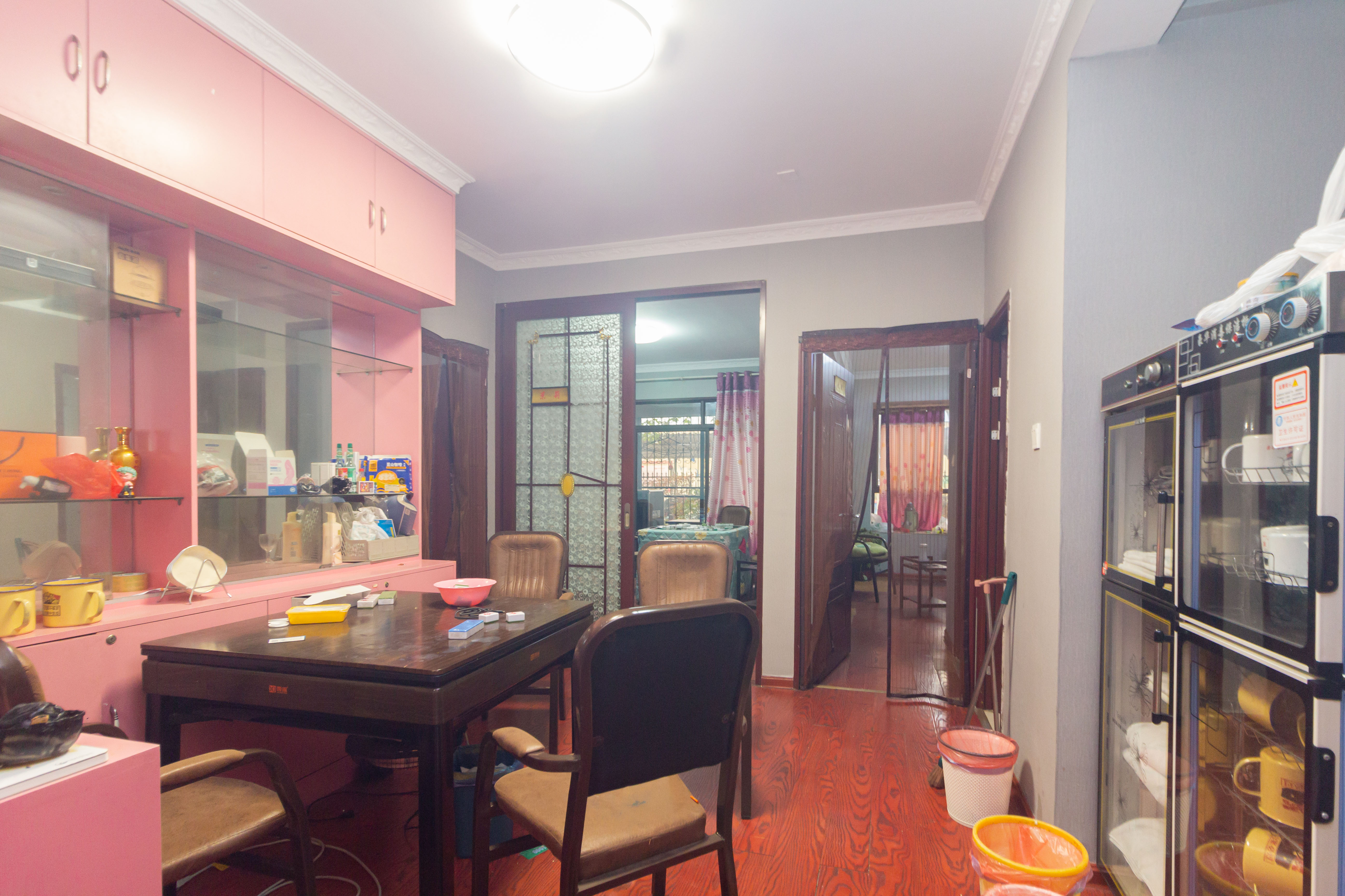 东岸梅园小区 2室2厅1卫 45.0万 东岸梅园小区 2室2厅1卫 45.0万客厅