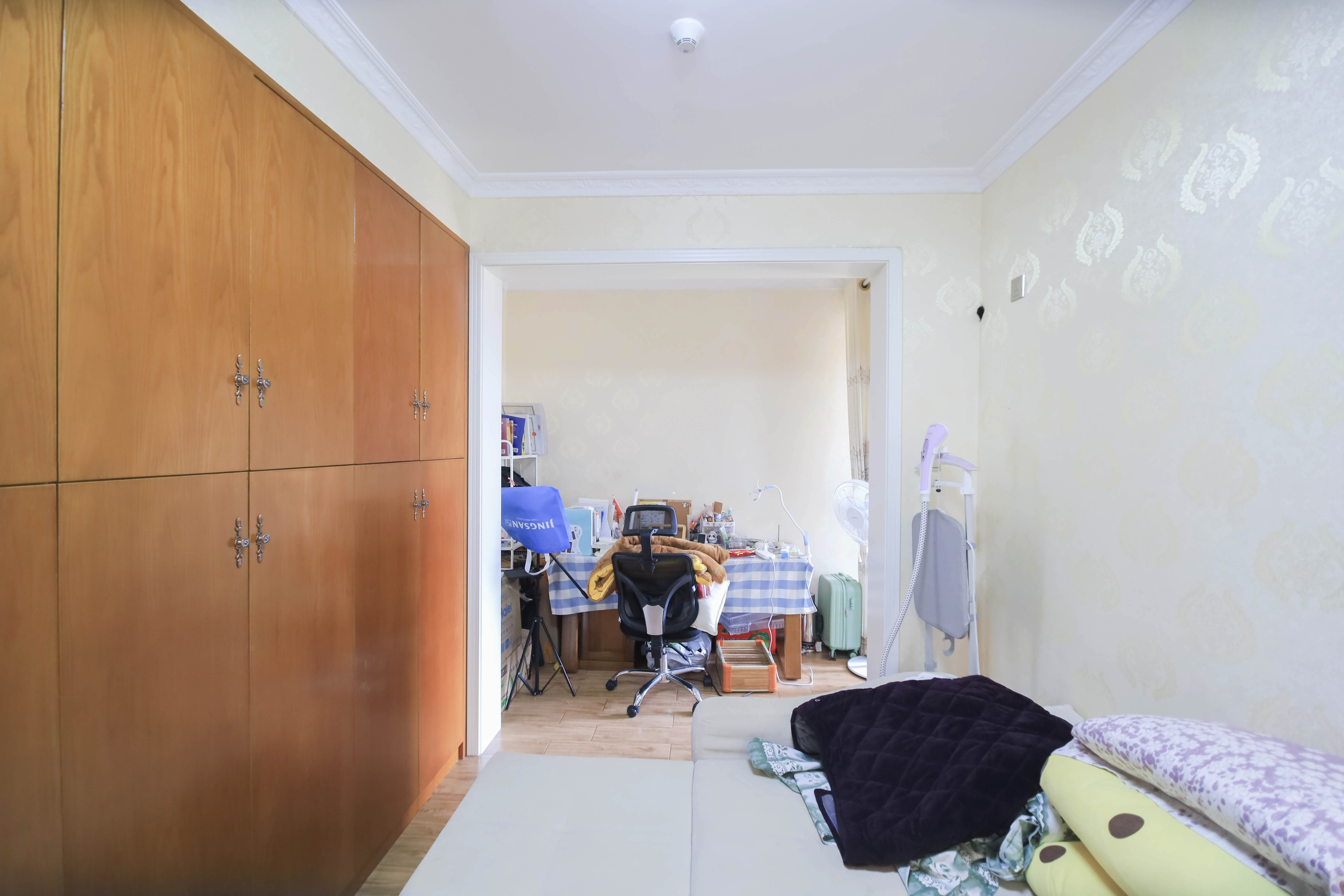 五矿万境水岸二期（五矿万境水岸和苑）  3室2厅2卫    180.0万卧室