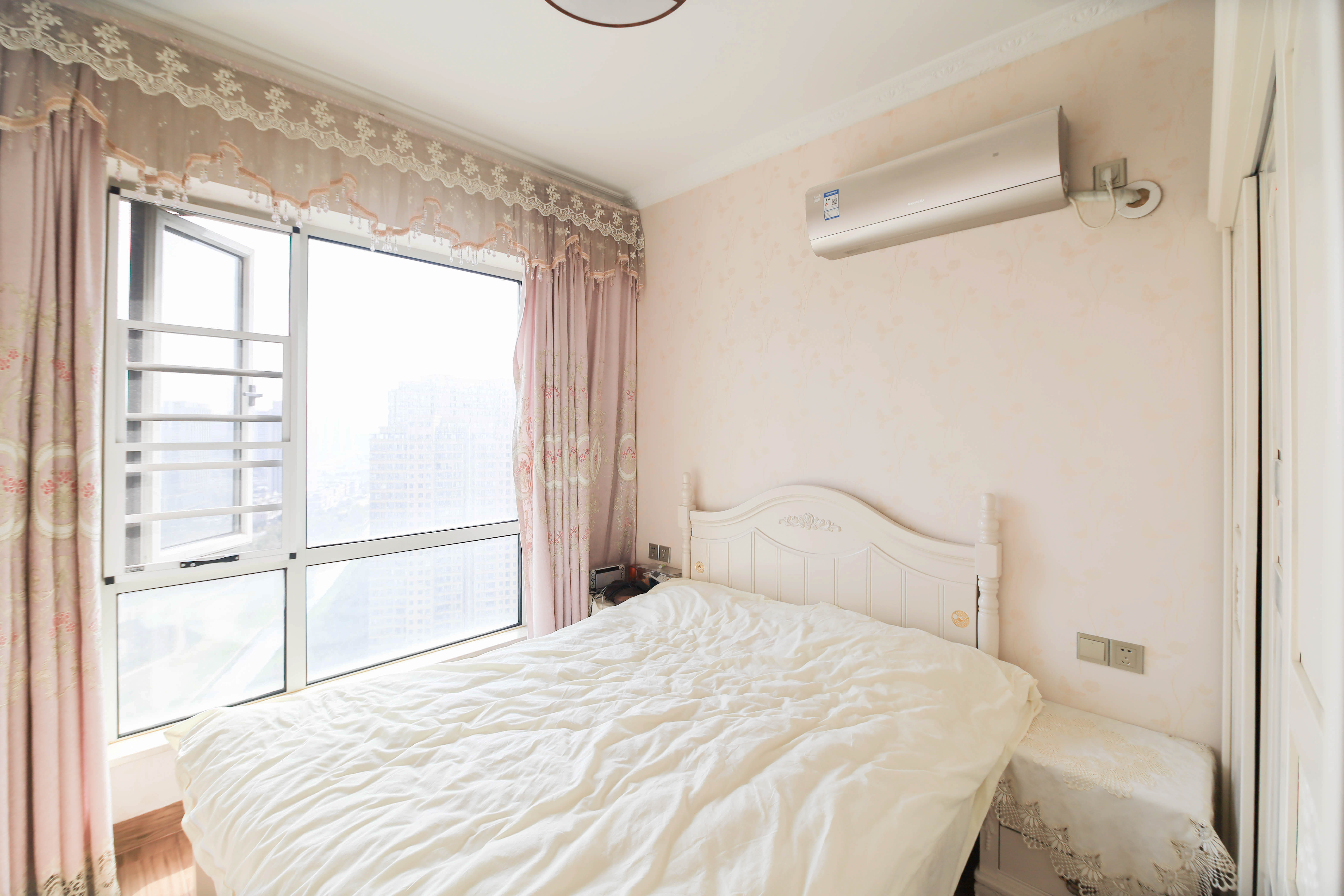 五矿万境水岸二期（五矿万境水岸和苑）  3室2厅2卫    180.0万卧室