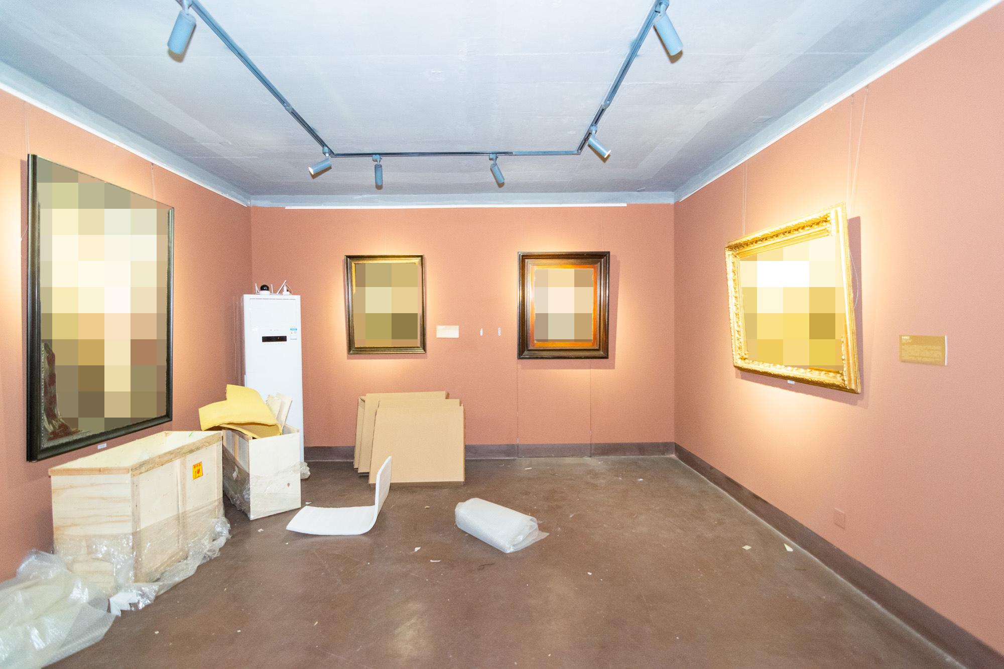 普瑞斯堡 5室2厅2卫 185.0万 普瑞斯堡 5室2厅2卫 185.0万客厅