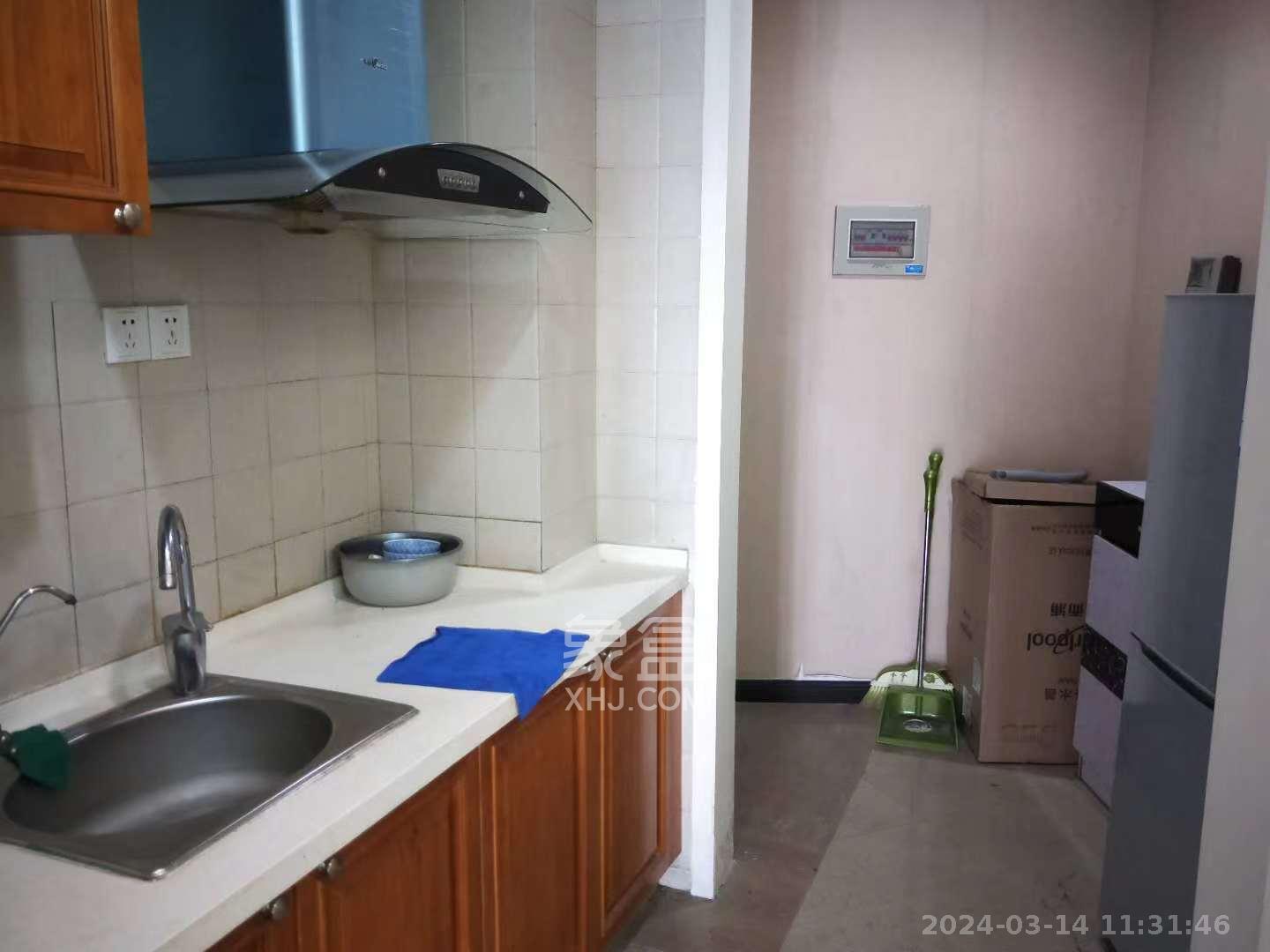 铂宫  1室1厅1卫   2200.00元/月室内图