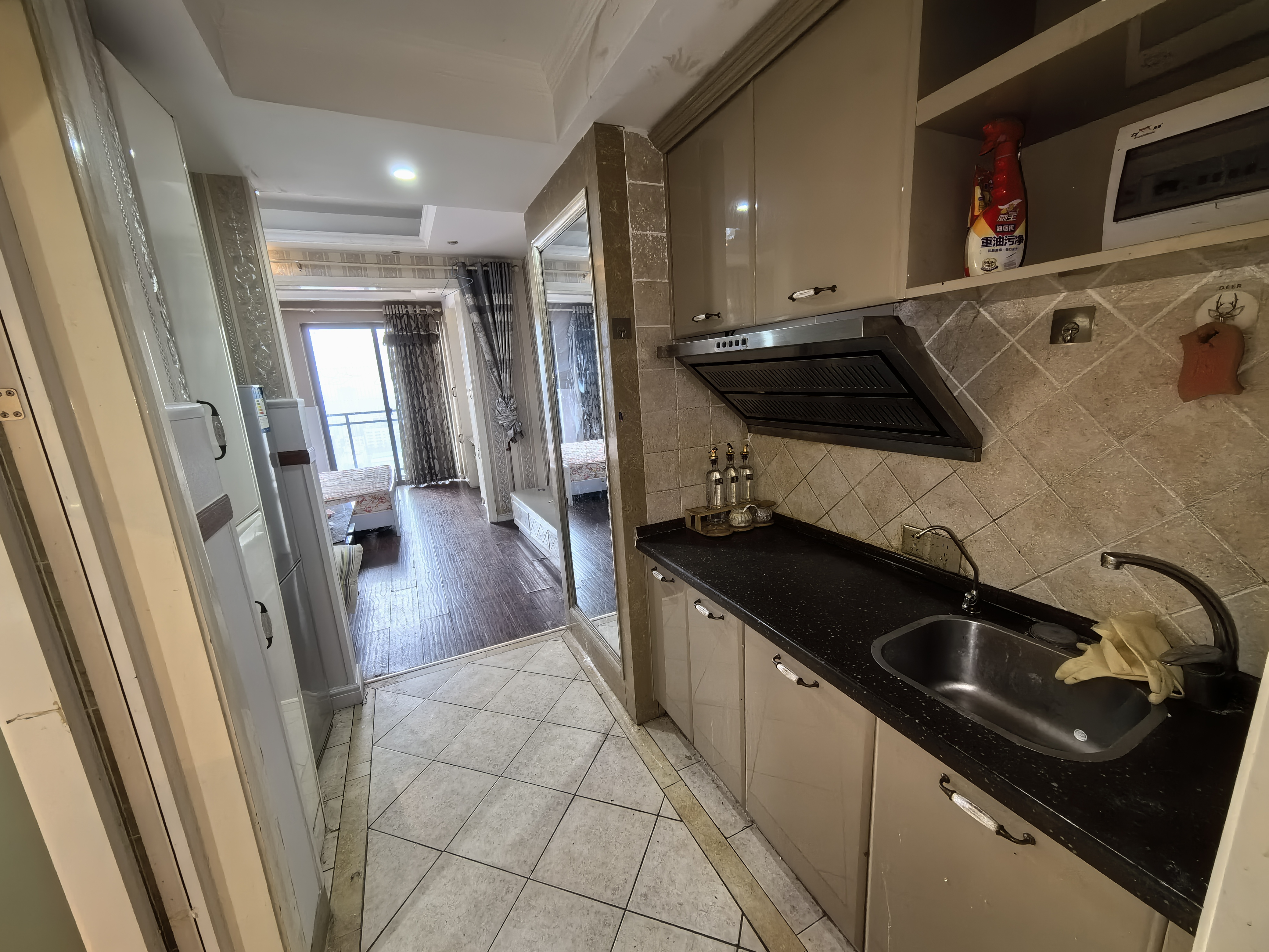 万豪城市花园 1室1厅1卫 1000.00元/月 万豪城市花园 1室1厅1卫 1000.00元/月室内图