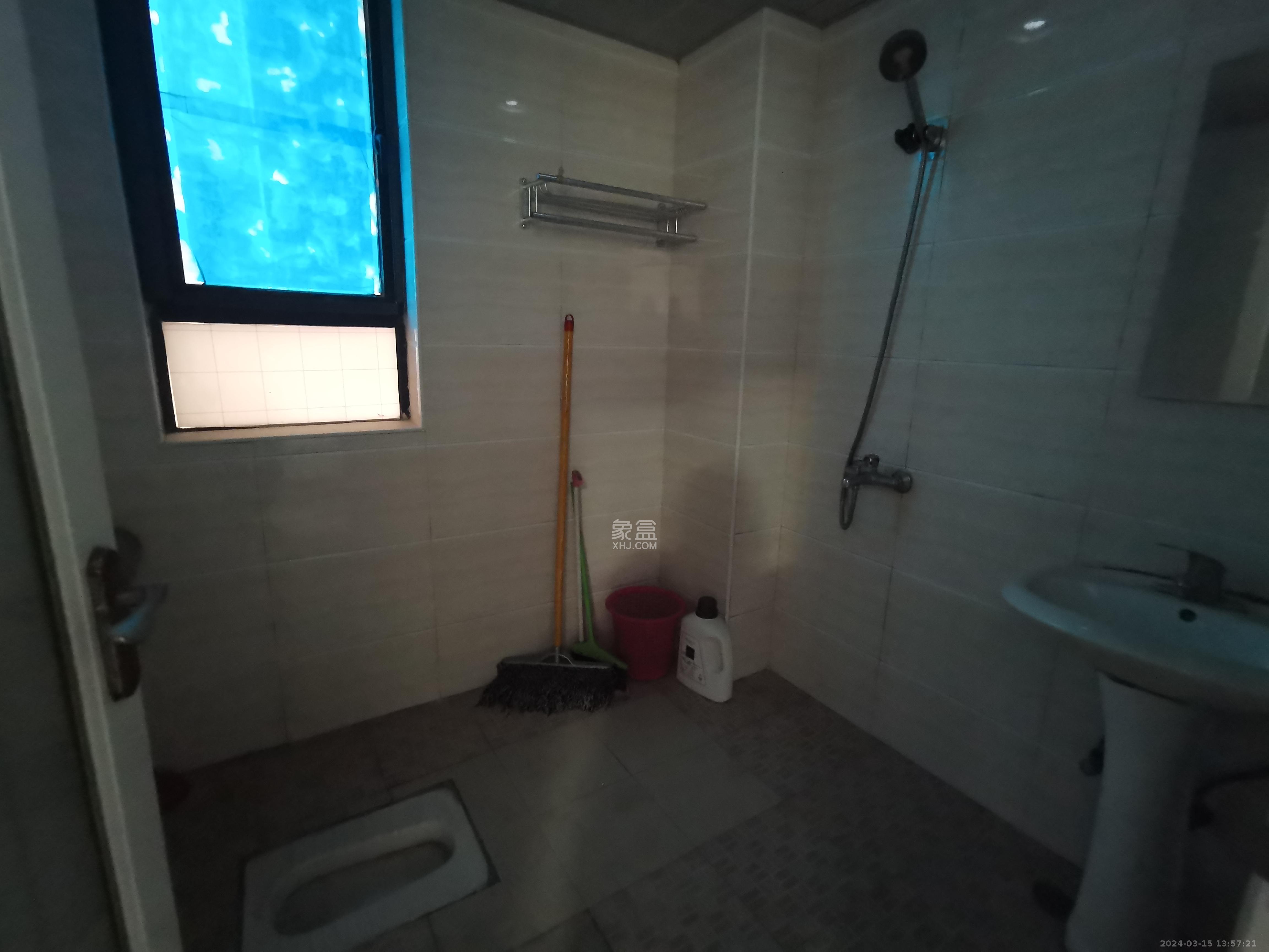 三一街區(qū)  3室2廳1衛(wèi)   1500.00元/月室內(nèi)圖