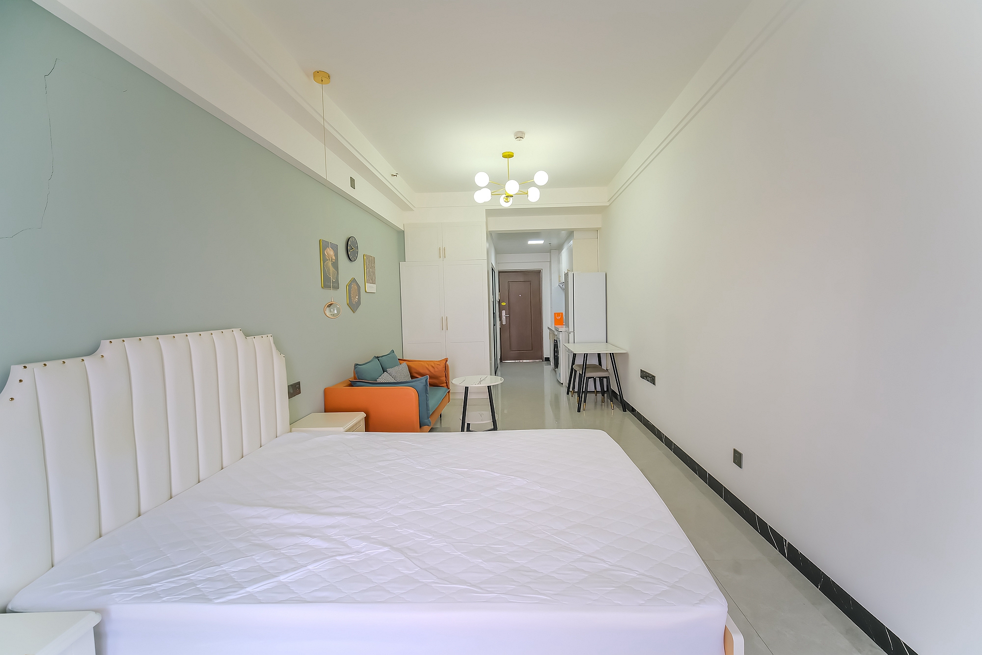 保利香槟国际  1室1厅1卫    24.8万 保利香槟国际  1室1厅1卫    24.8万卧室