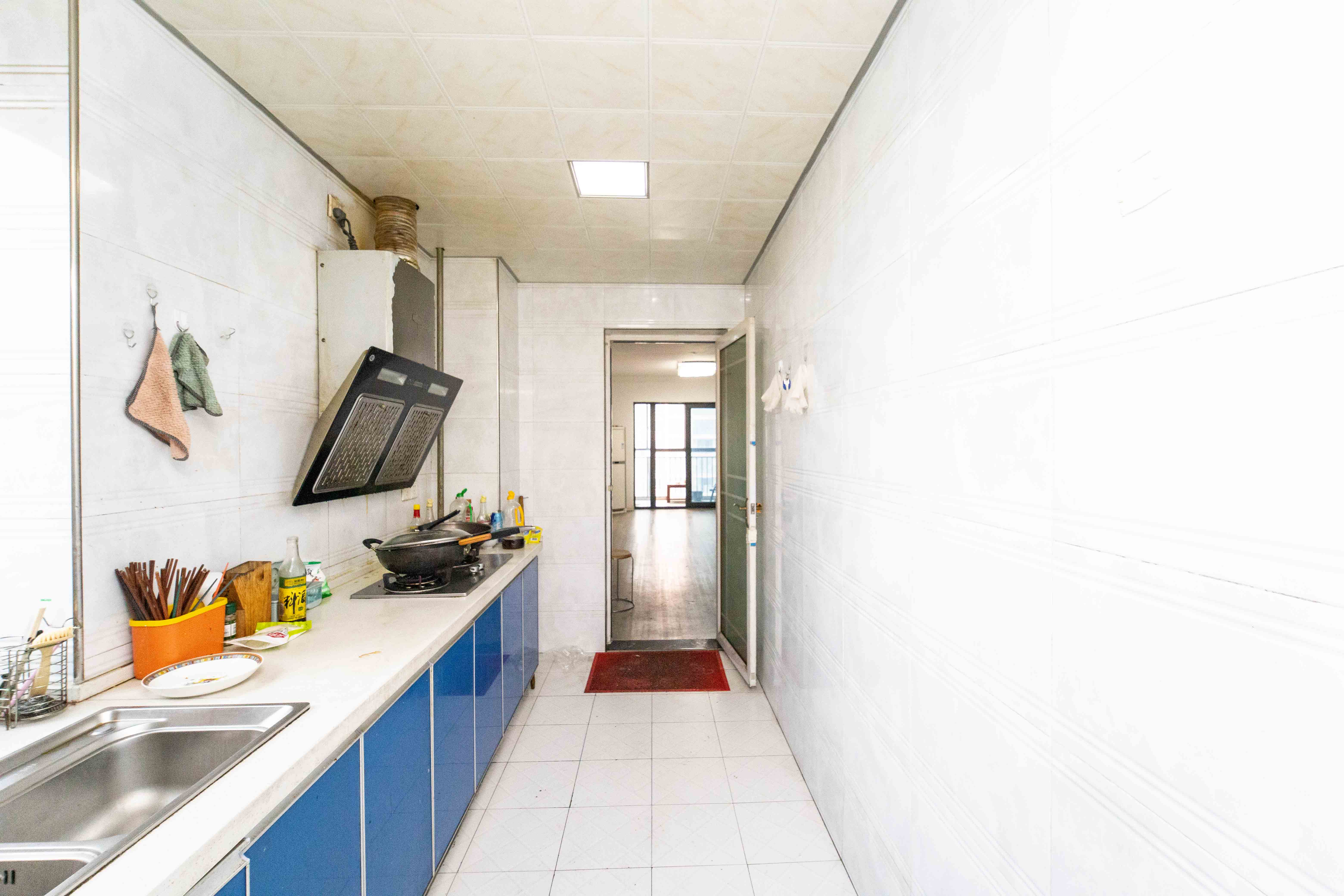 华城广场 3室2厅1卫 122.0万 华城广场 3室2厅1卫 122.0万厨房