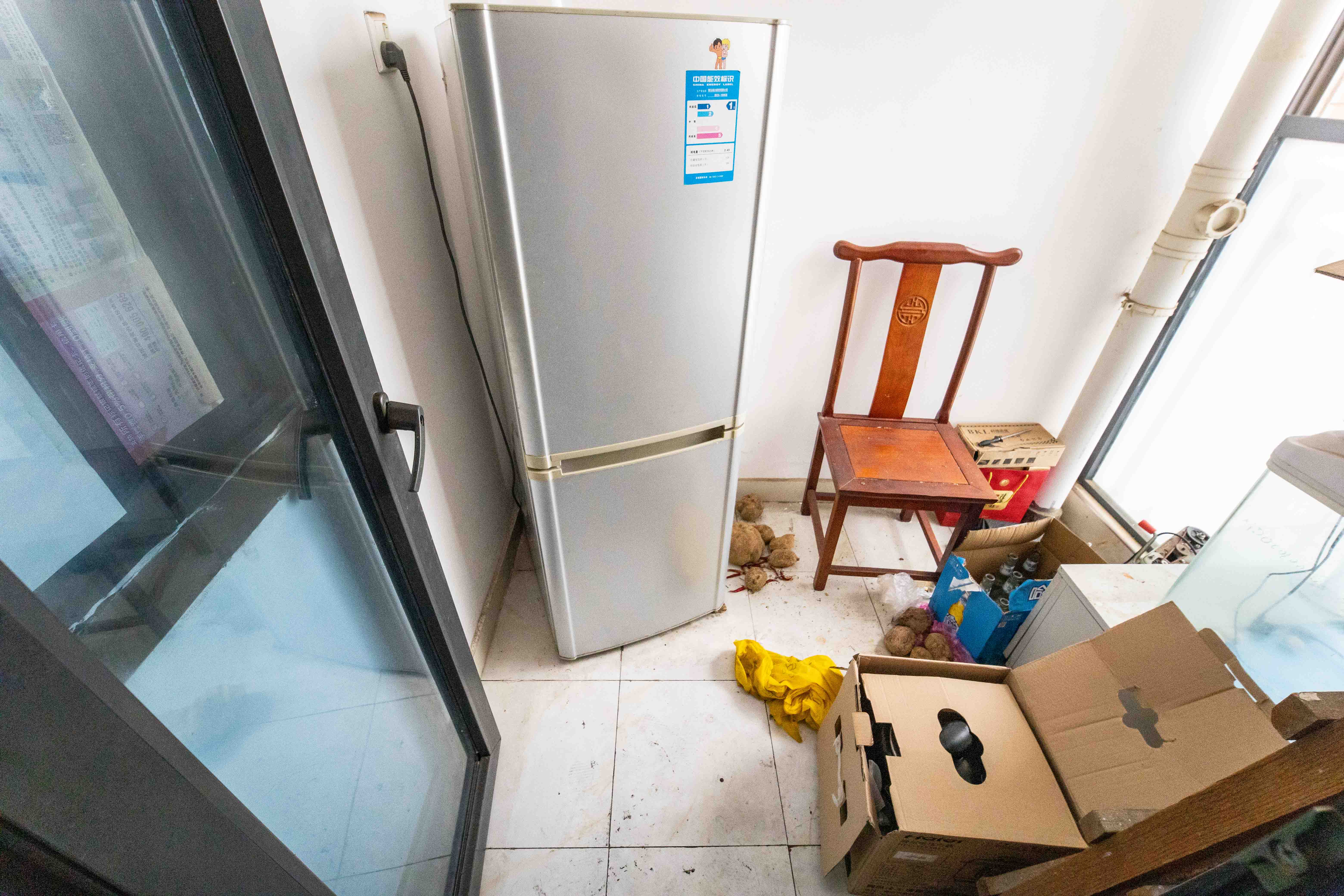 华城广场 3室2厅1卫 122.0万 华城广场 3室2厅1卫 122.0万阳台