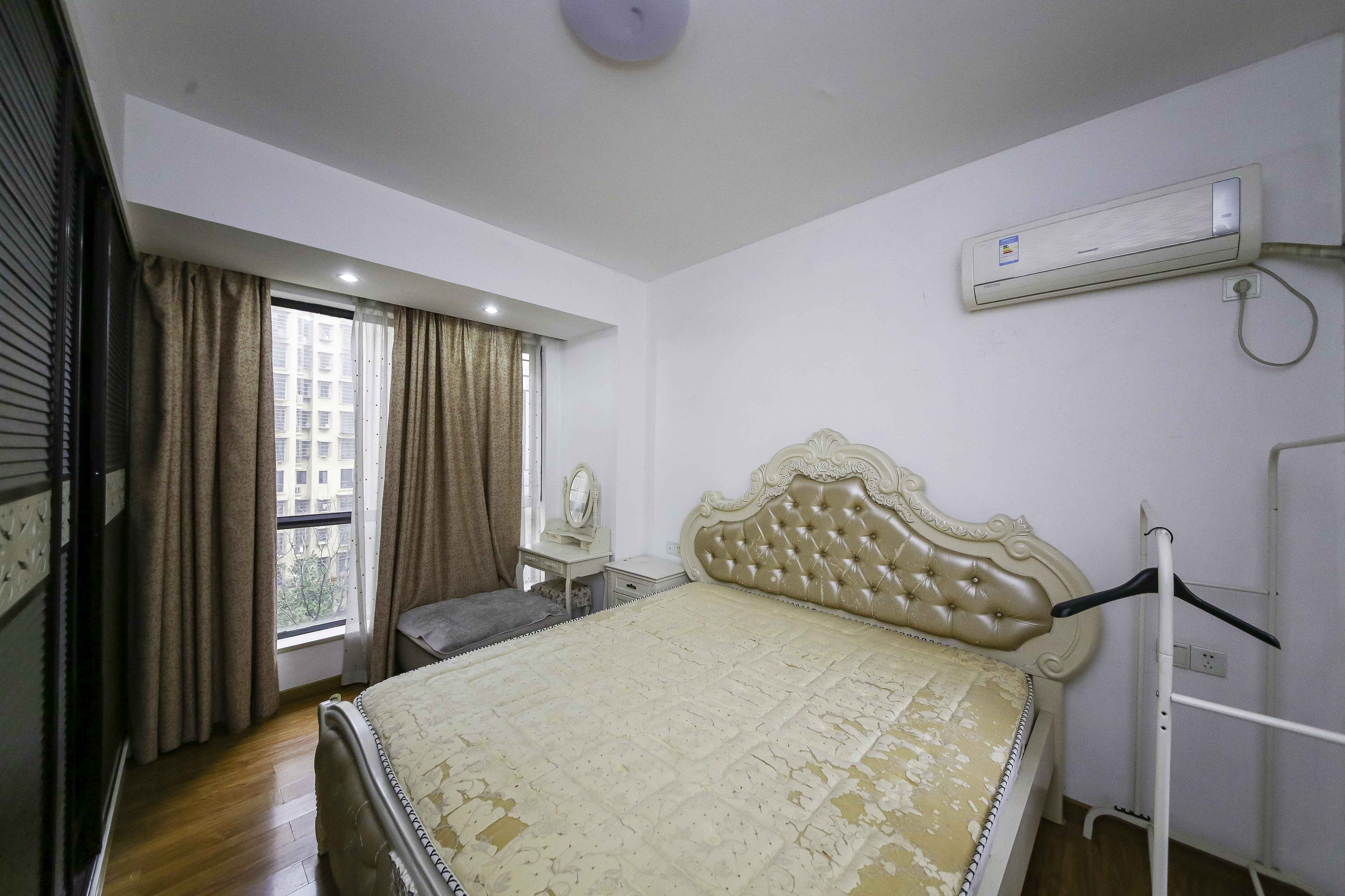 康斯丹郡(融程领秀佳园)  3室2厅1卫    68.8万 康斯丹郡(融程领秀佳园)  3室2厅1卫    68.8万卧室