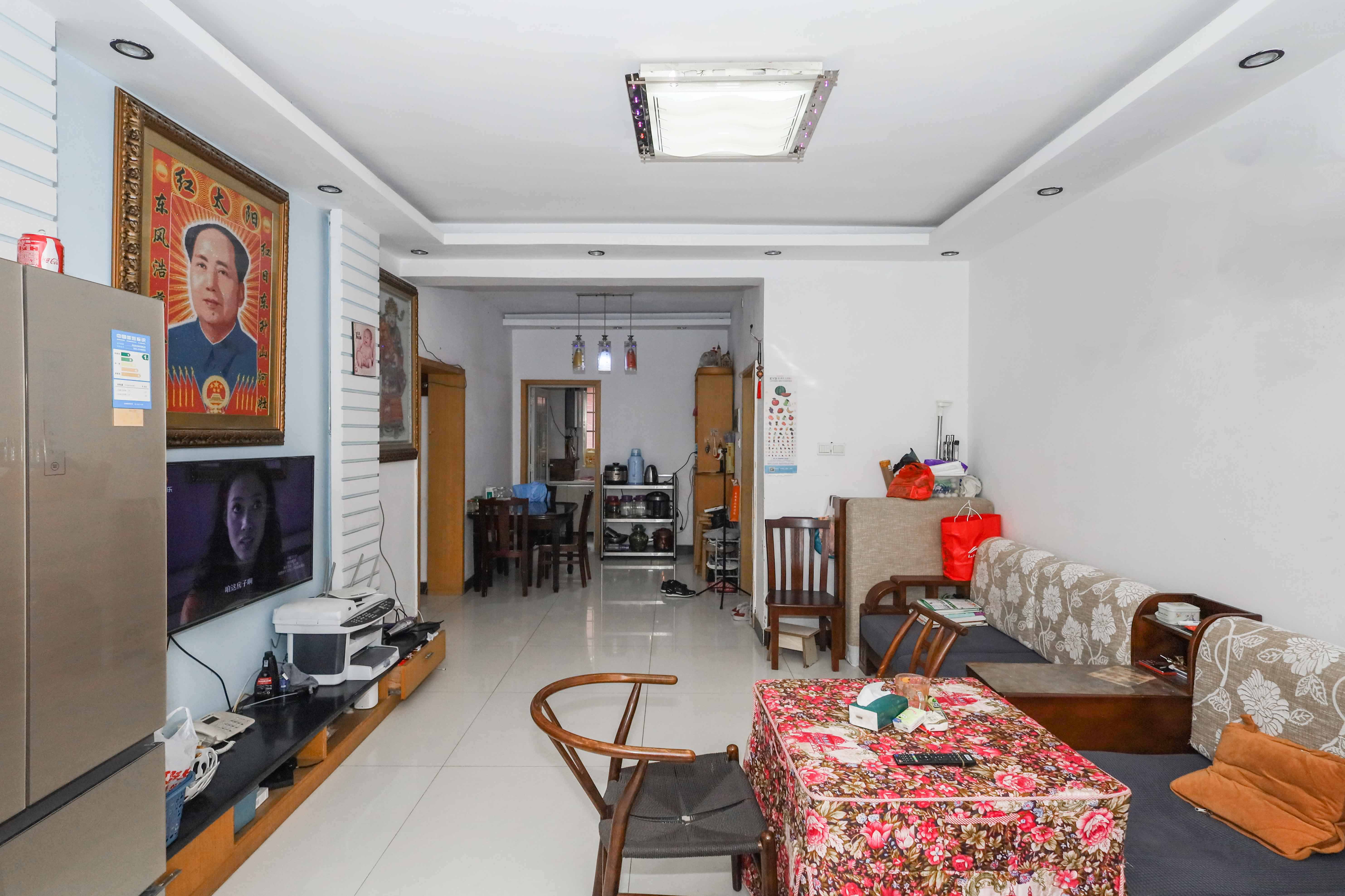 雷锋机电市场一期  2室1厅1卫    55.6万客厅