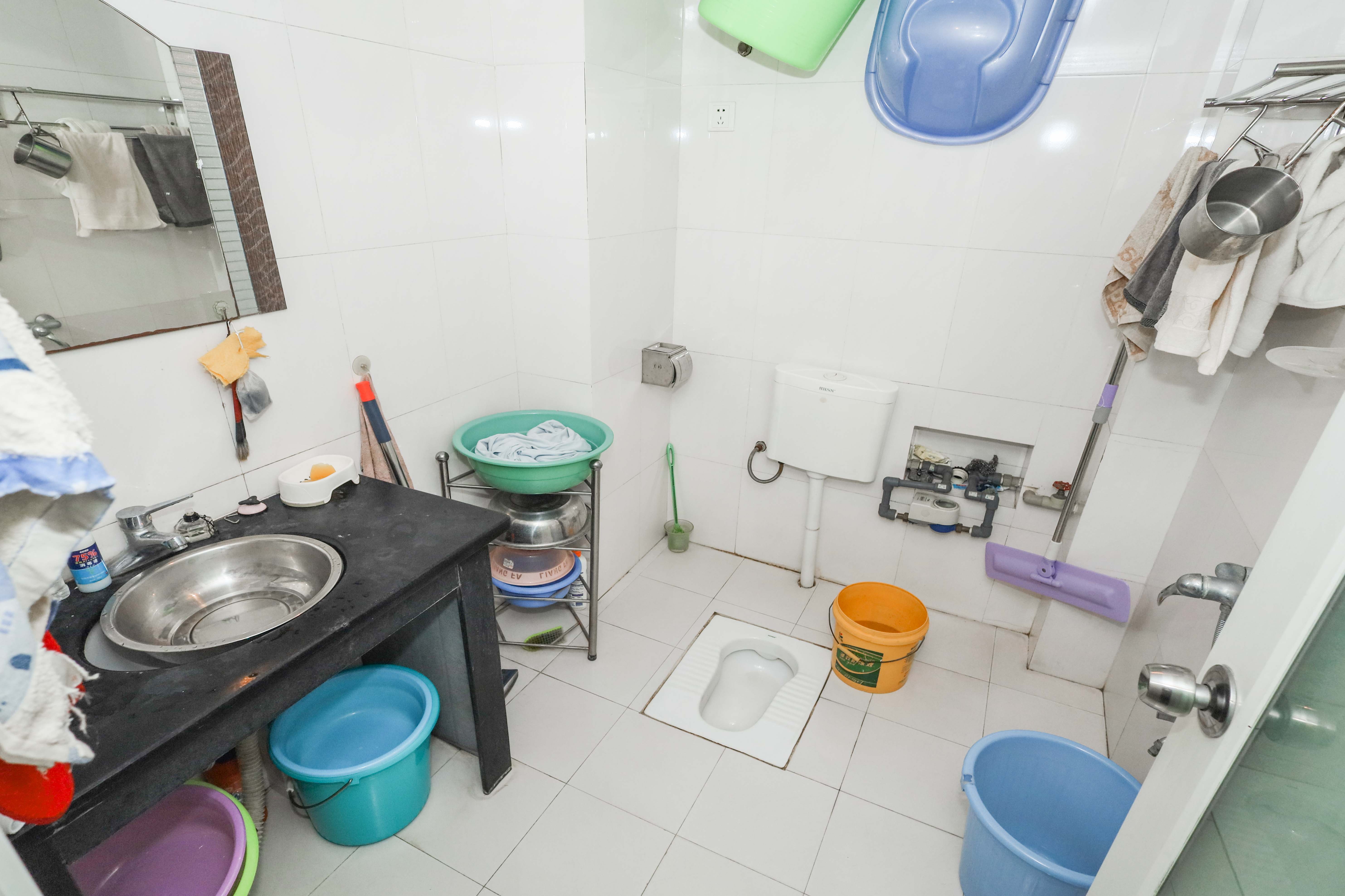 雷锋机电市场一期  2室1厅1卫    55.6万卫生间