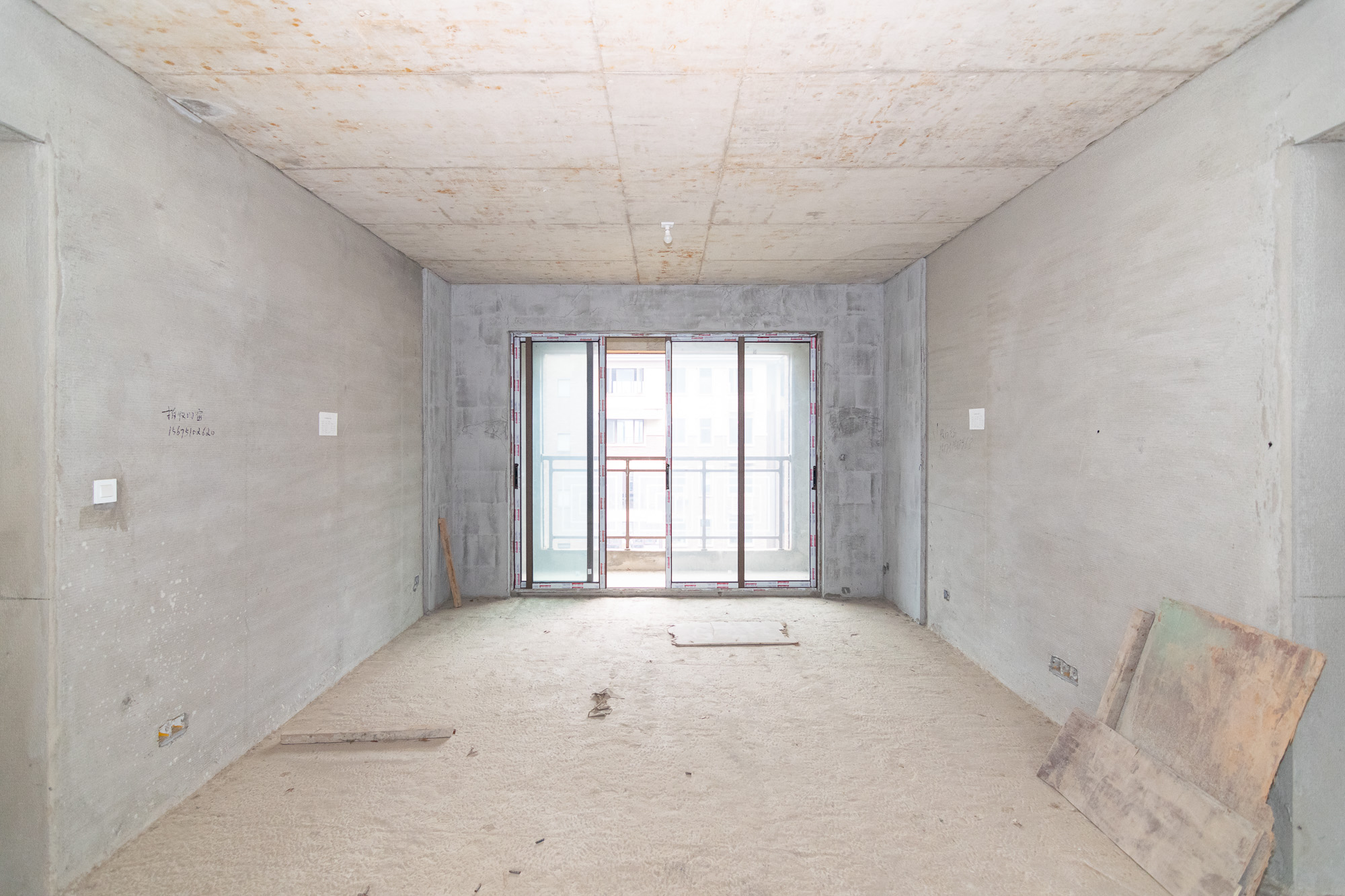 大汉汉园  4室2厅2卫    120.0万 大汉汉园  4室2厅2卫    120.0万客厅