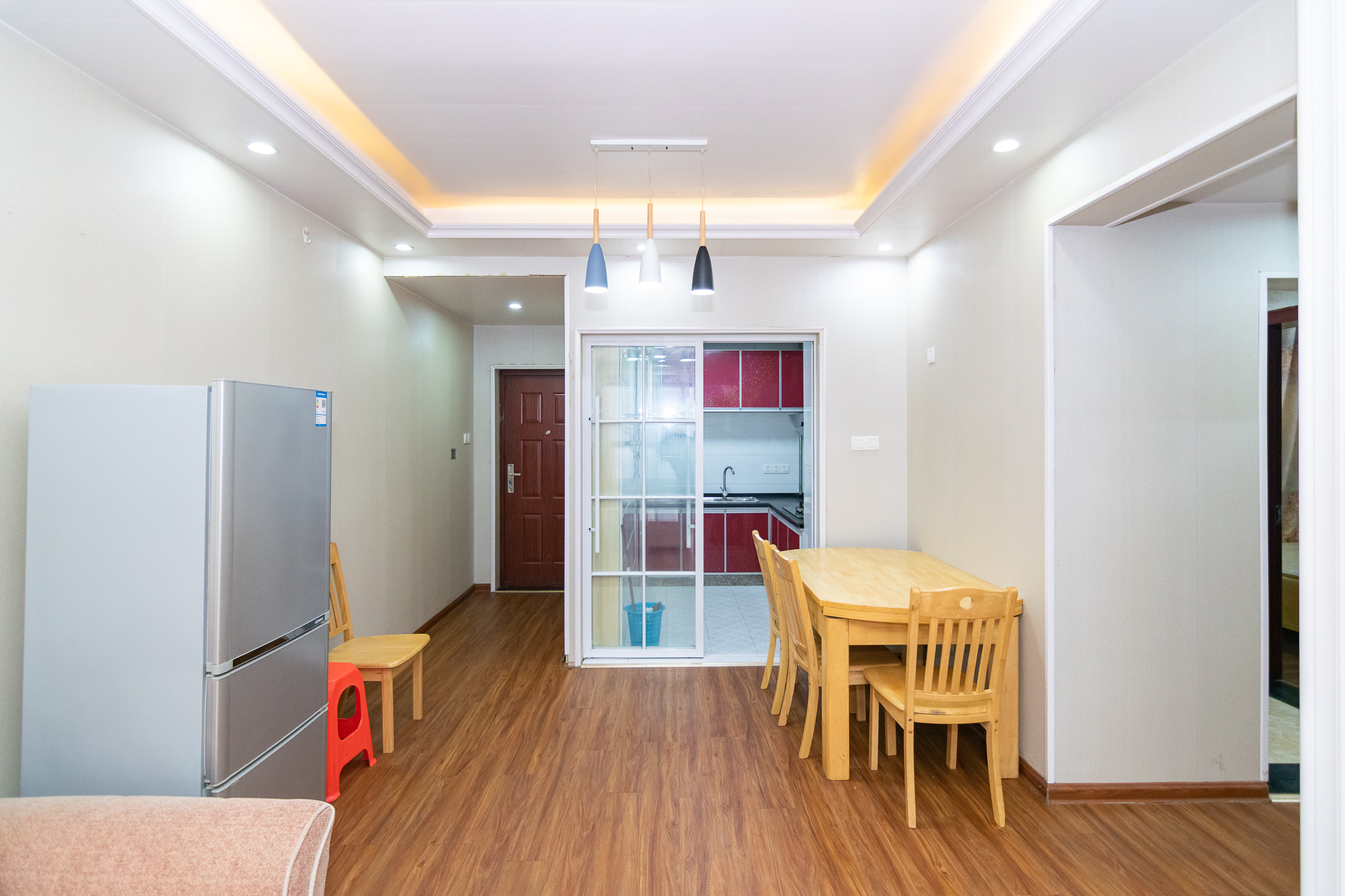 新城国际花都 3室2厅1卫 52.0万 新城国际花都 3室2厅1卫 52.0万客厅