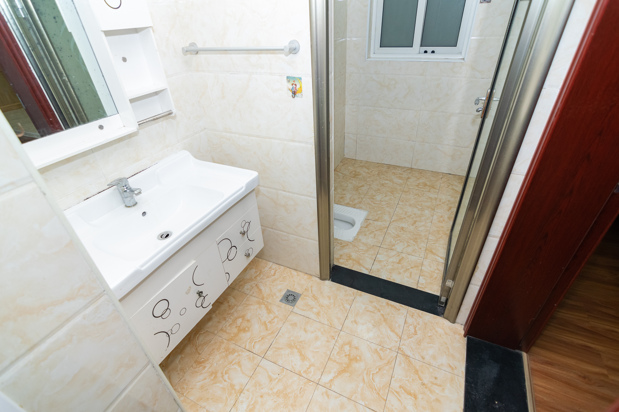 新城国际花都 3室2厅1卫 52.0万 新城国际花都 3室2厅1卫 52.0万卫生间