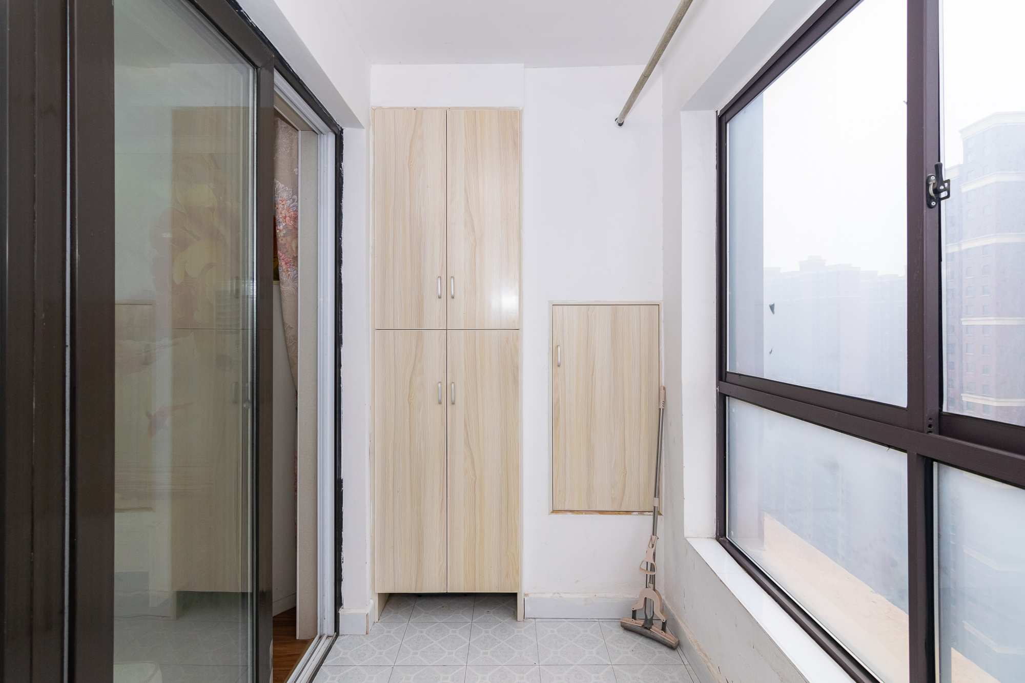 新城国际花都 3室2厅1卫 52.0万 新城国际花都 3室2厅1卫 52.0万阳台