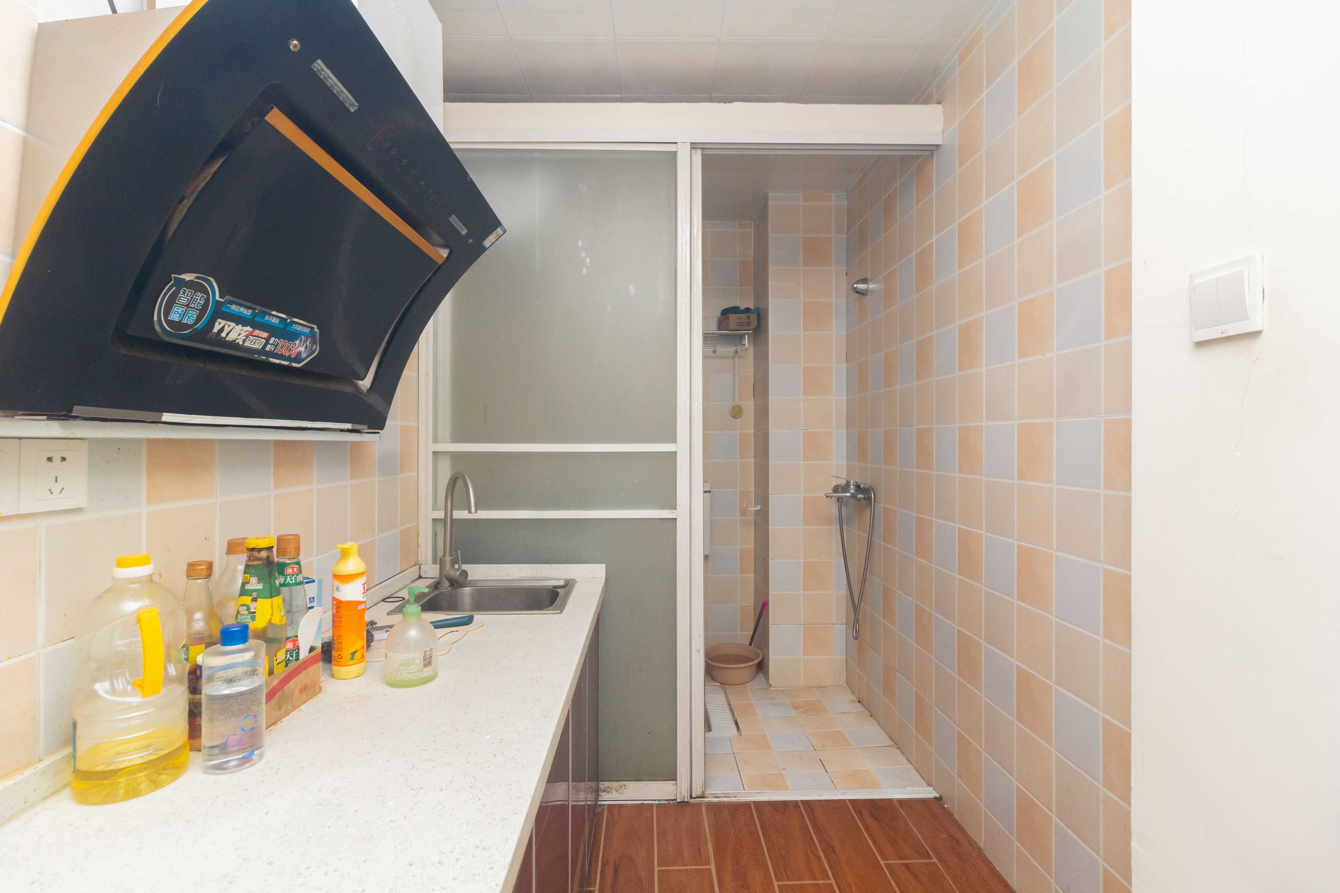 财汇新天地(财汇商务广场) 3室1厅1卫 69.68万 财汇新天地(财汇商务广场) 3室1厅1卫 69.68万厨房