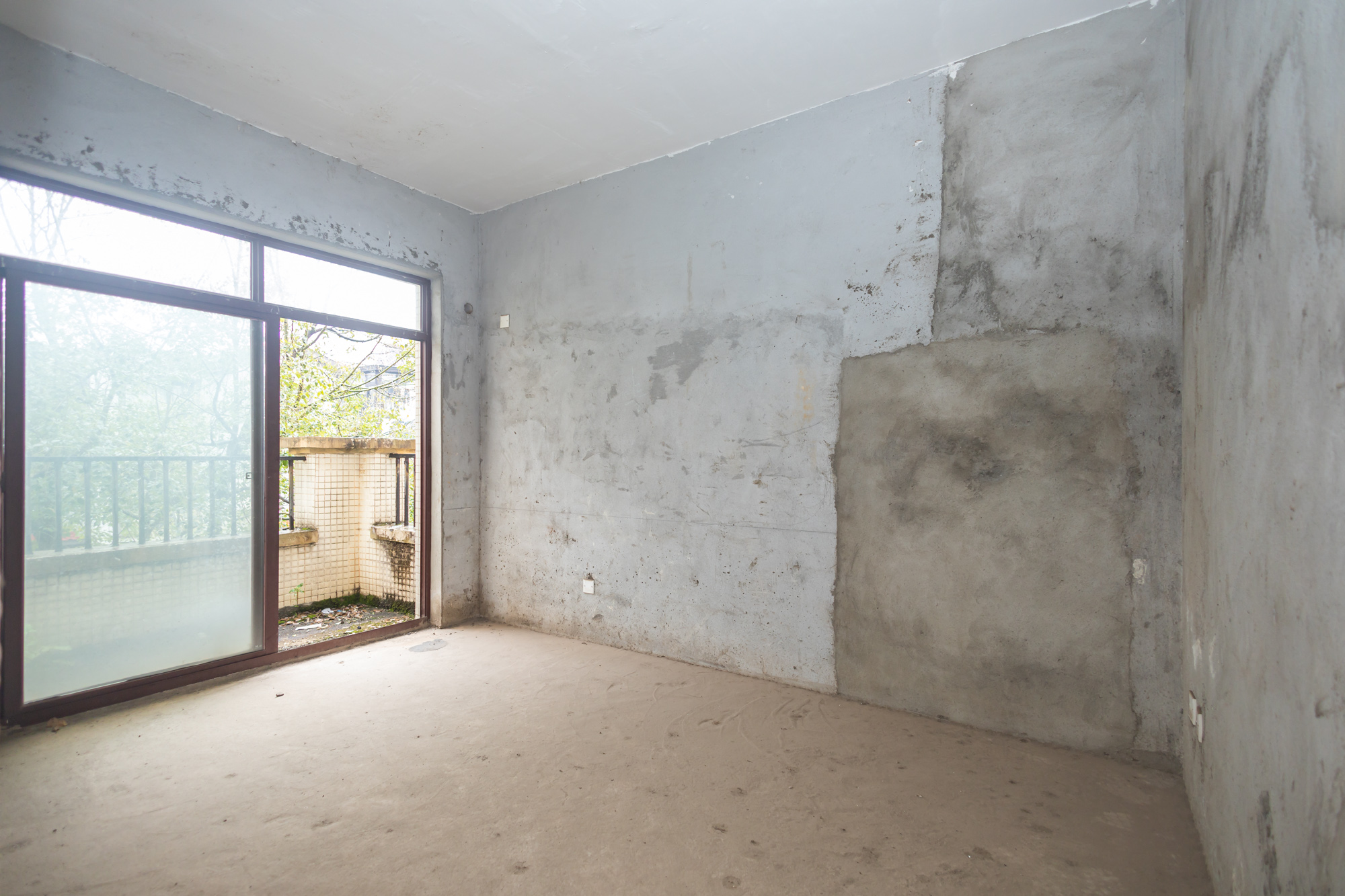 鹏基诺亚山林 6室3厅3卫 350.0万 鹏基诺亚山林 6室3厅3卫 350.0万卧室