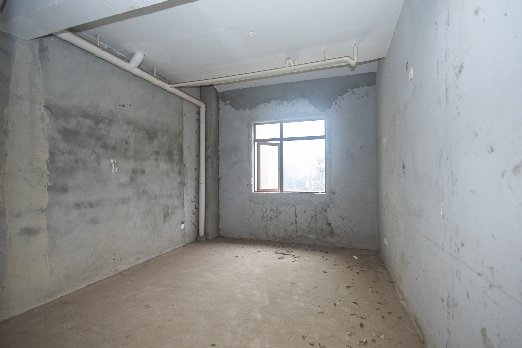 鹏基诺亚山林 6室3厅3卫 350.0万 鹏基诺亚山林 6室3厅3卫 350.0万卧室