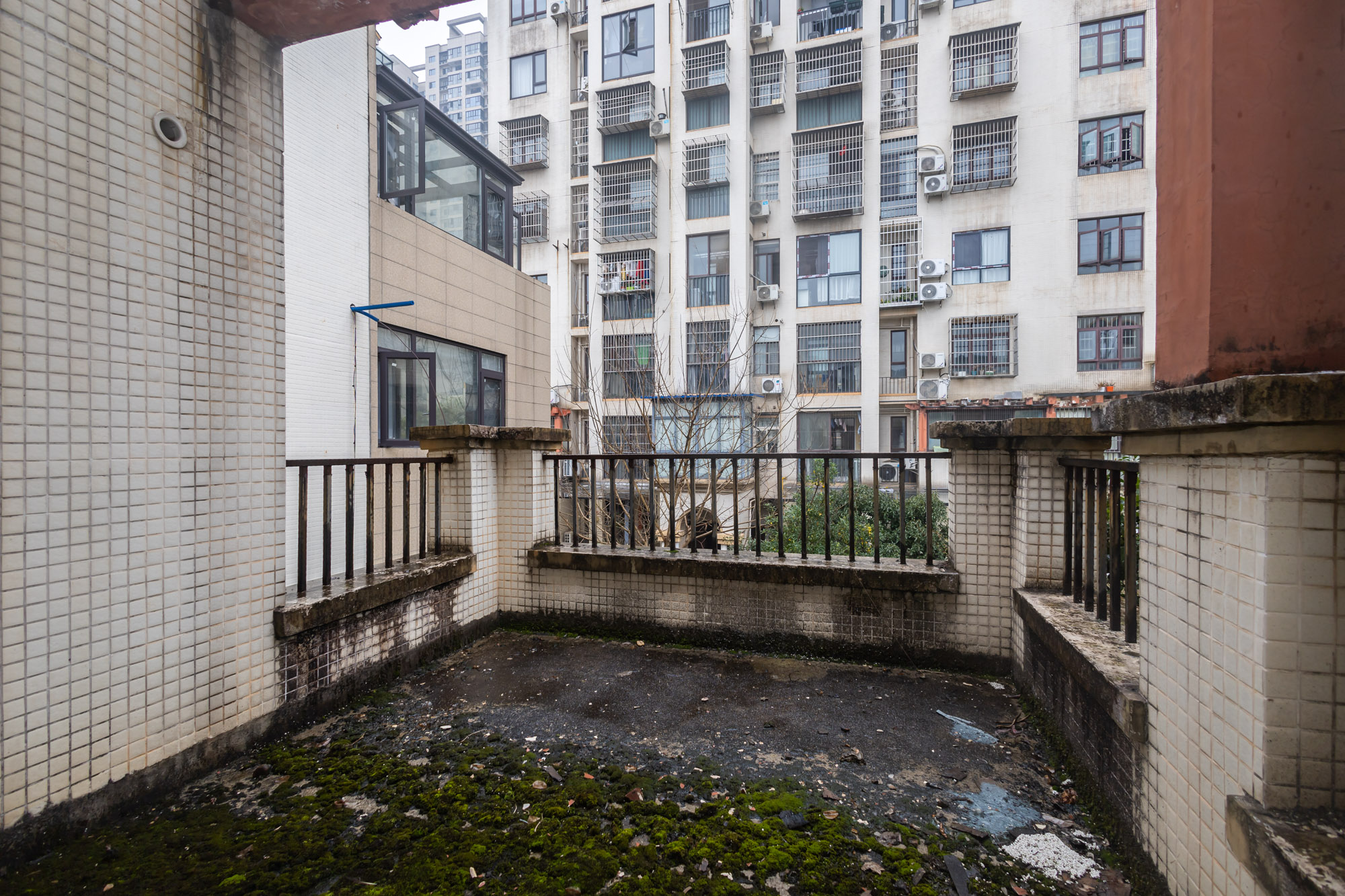 鹏基诺亚山林 6室3厅3卫 350.0万 鹏基诺亚山林 6室3厅3卫 350.0万阳台