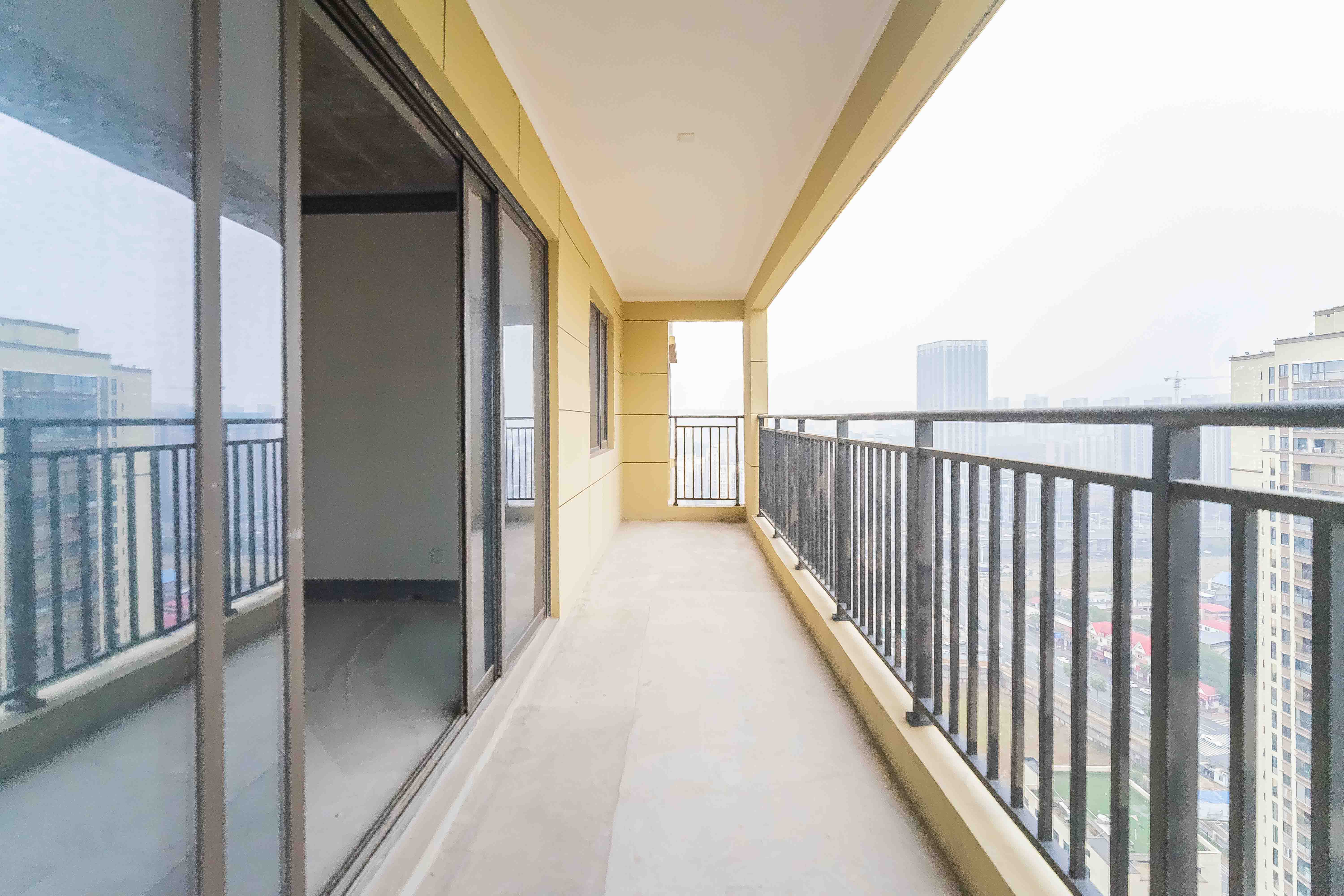 世茂璀璨天城 4室2厅2卫 210.0万 世茂璀璨天城 4室2厅2卫 210.0万其他