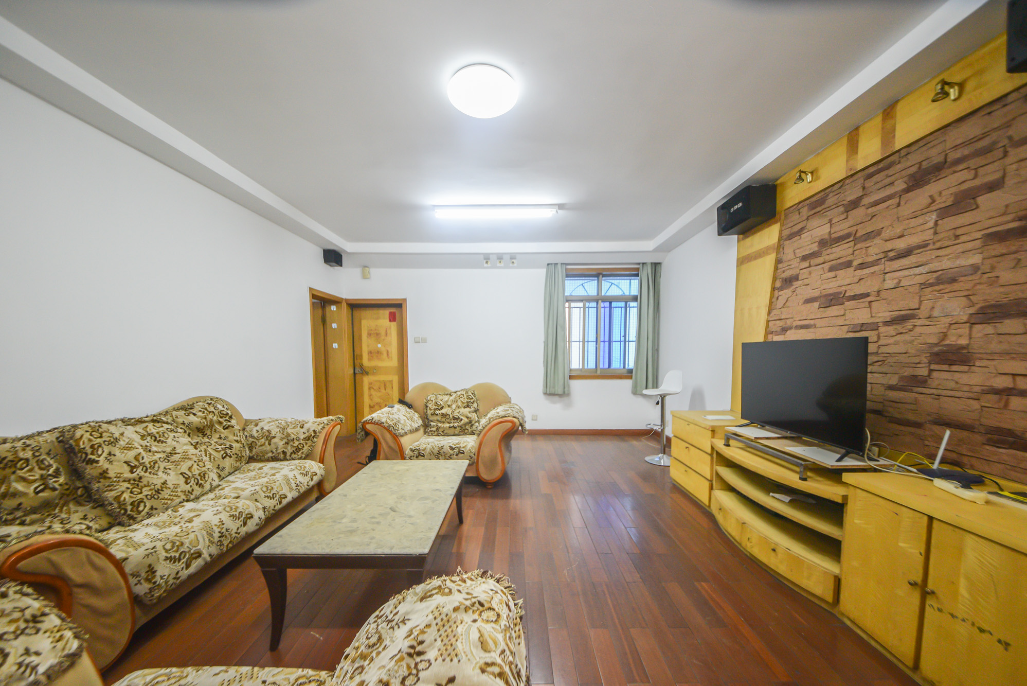 长沙市国税局直属分局宿舍(韶山北路) 3室2厅2卫 138.0万 长沙市国税局直属分局宿舍(韶山北路) 3室2厅2卫 138.0万客厅