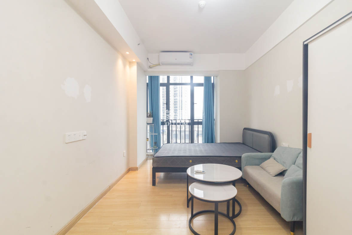 敏捷珑玥府  1室1厅1卫    23.5万 敏捷珑玥府  1室1厅1卫    23.5万客厅