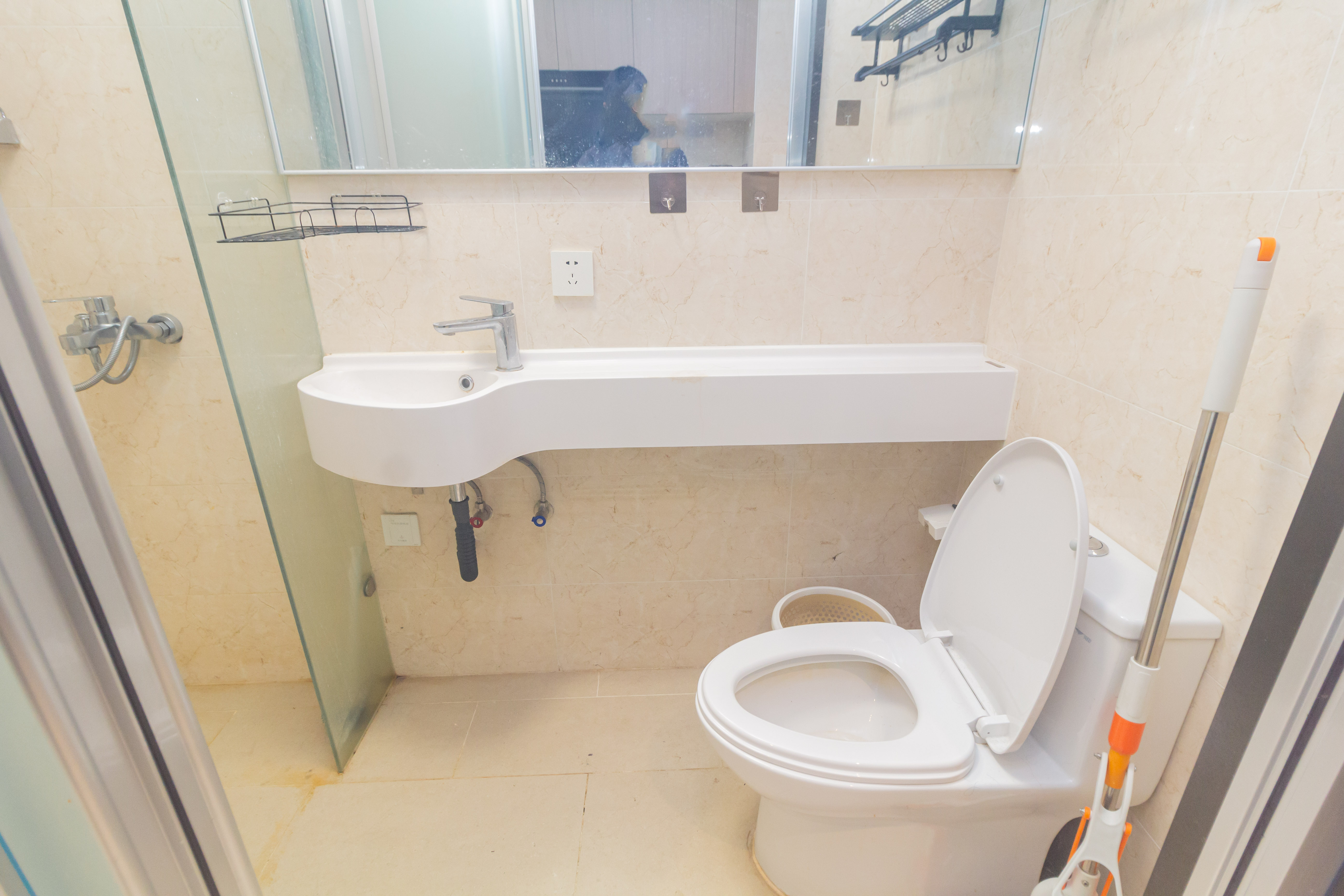 敏捷珑玥府  1室1厅1卫    23.5万卫生间