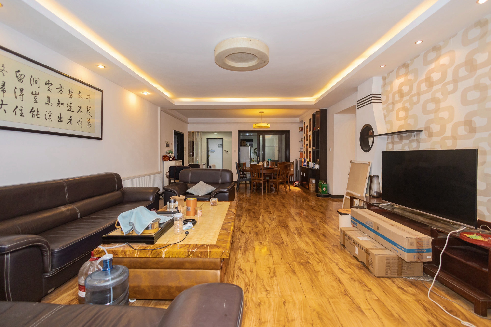 开源鑫苑 4室2厅2卫 106.0万 开源鑫苑 4室2厅2卫 106.0万客厅