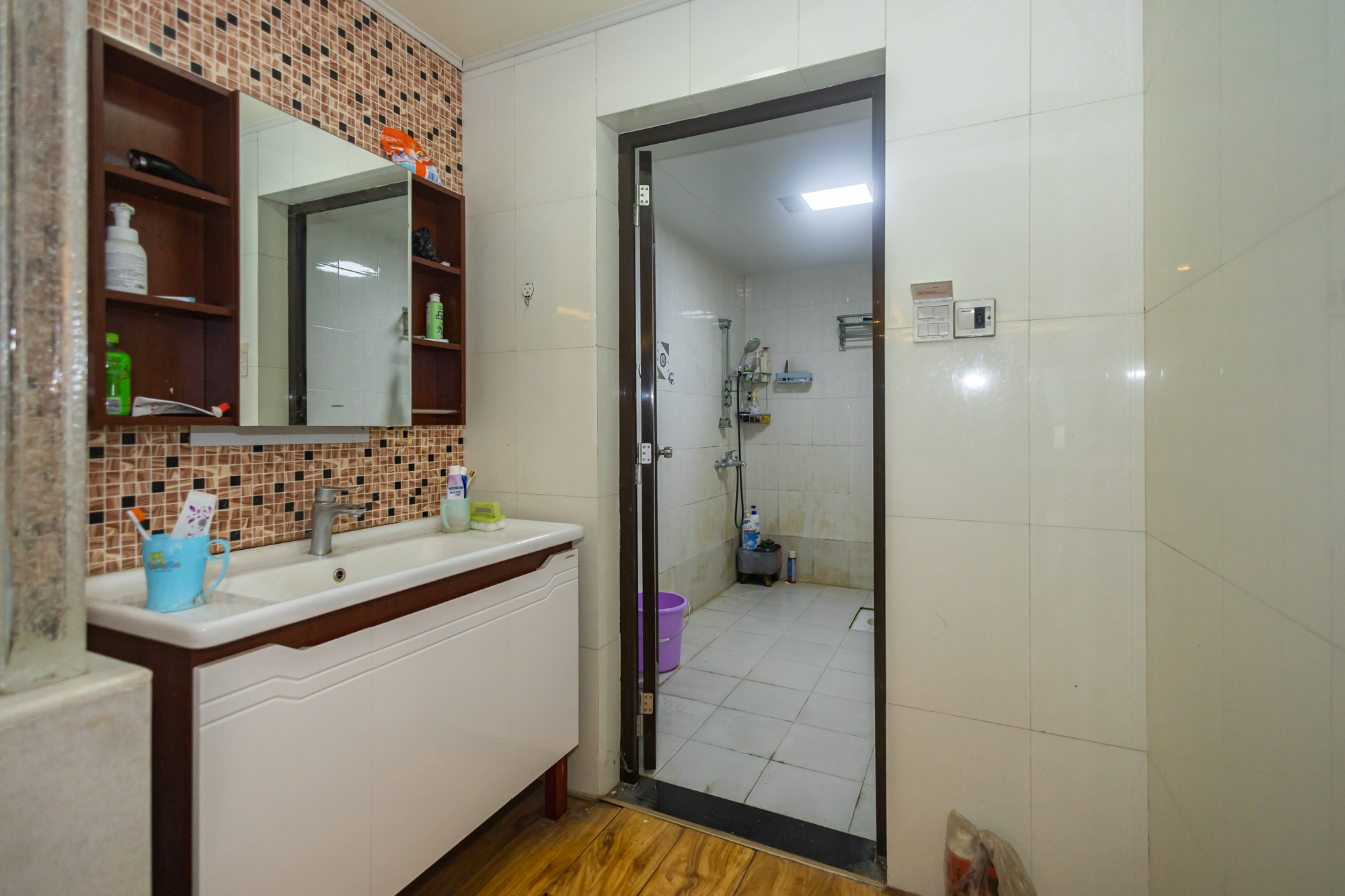 开源鑫苑 4室2厅2卫 106.0万 开源鑫苑 4室2厅2卫 106.0万卫生间