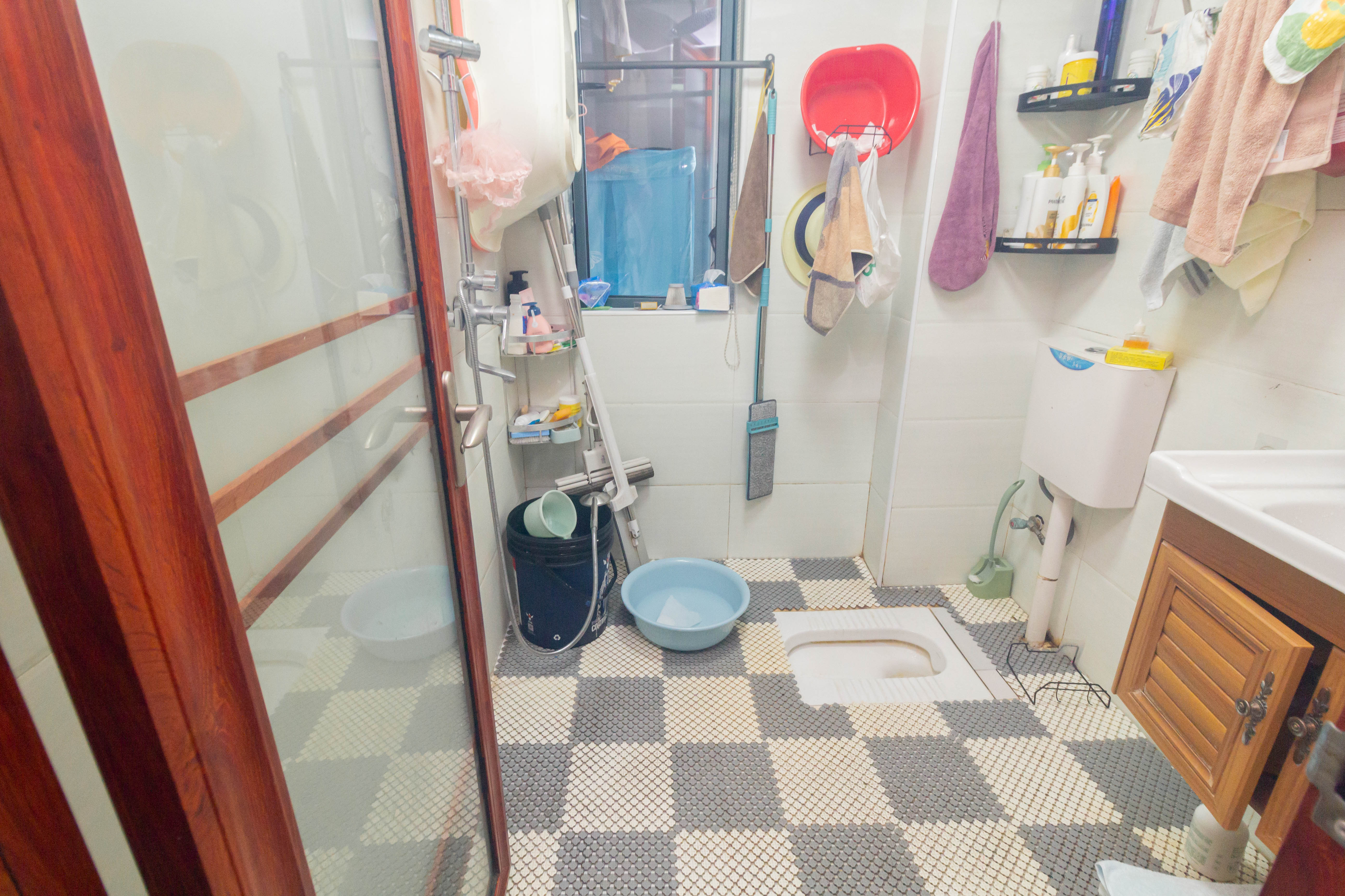 中欣楚天雅郡 3室2厅1卫 59.8万 中欣楚天雅郡 3室2厅1卫 59.8万卫生间