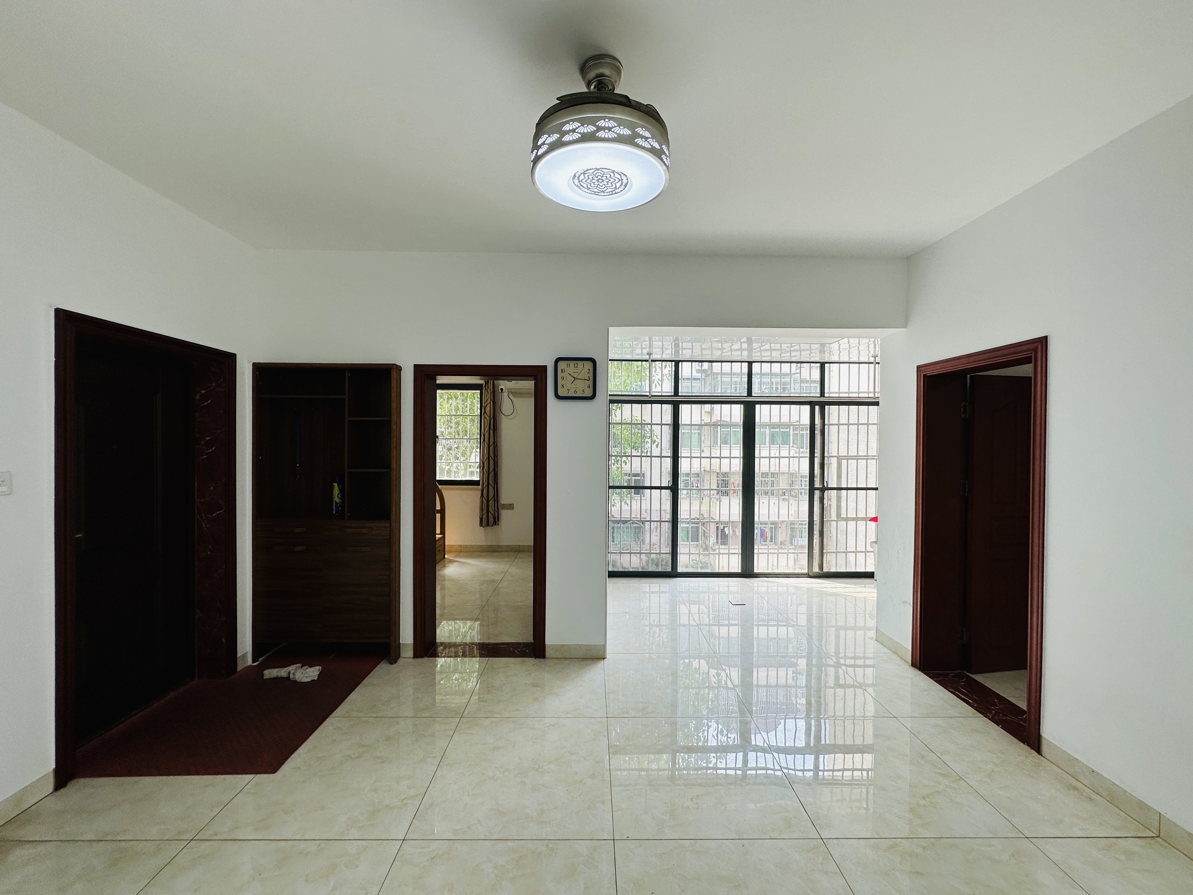 翠玉园(新旧区)  2室1厅1卫    140.0万 翠玉园(新旧区)  2室1厅1卫    140.0万客厅