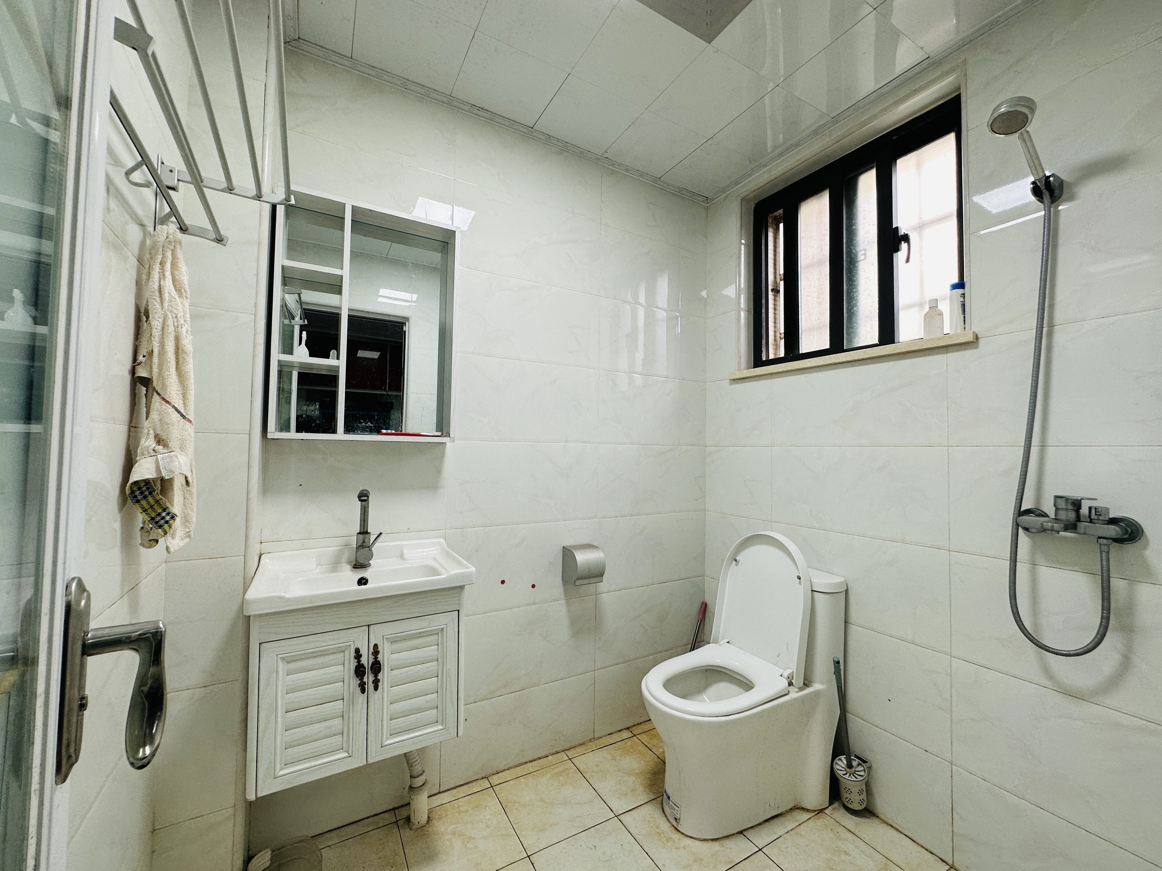 翠玉园(新旧区)  2室1厅1卫    140.0万 翠玉园(新旧区)  2室1厅1卫    140.0万卫生间