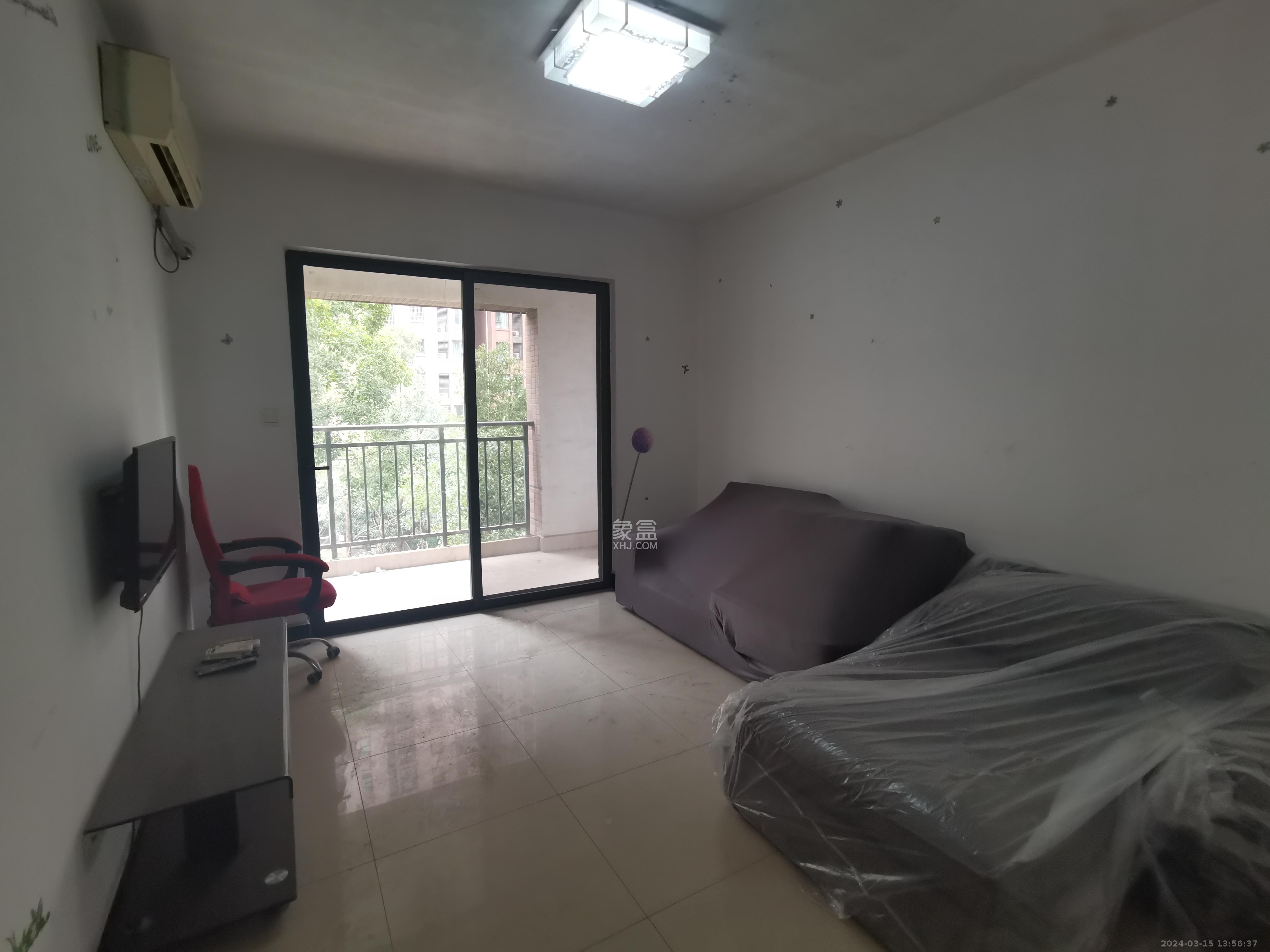 三一街區(qū)  3室2廳1衛(wèi)   1500.00元/月室內(nèi)圖1