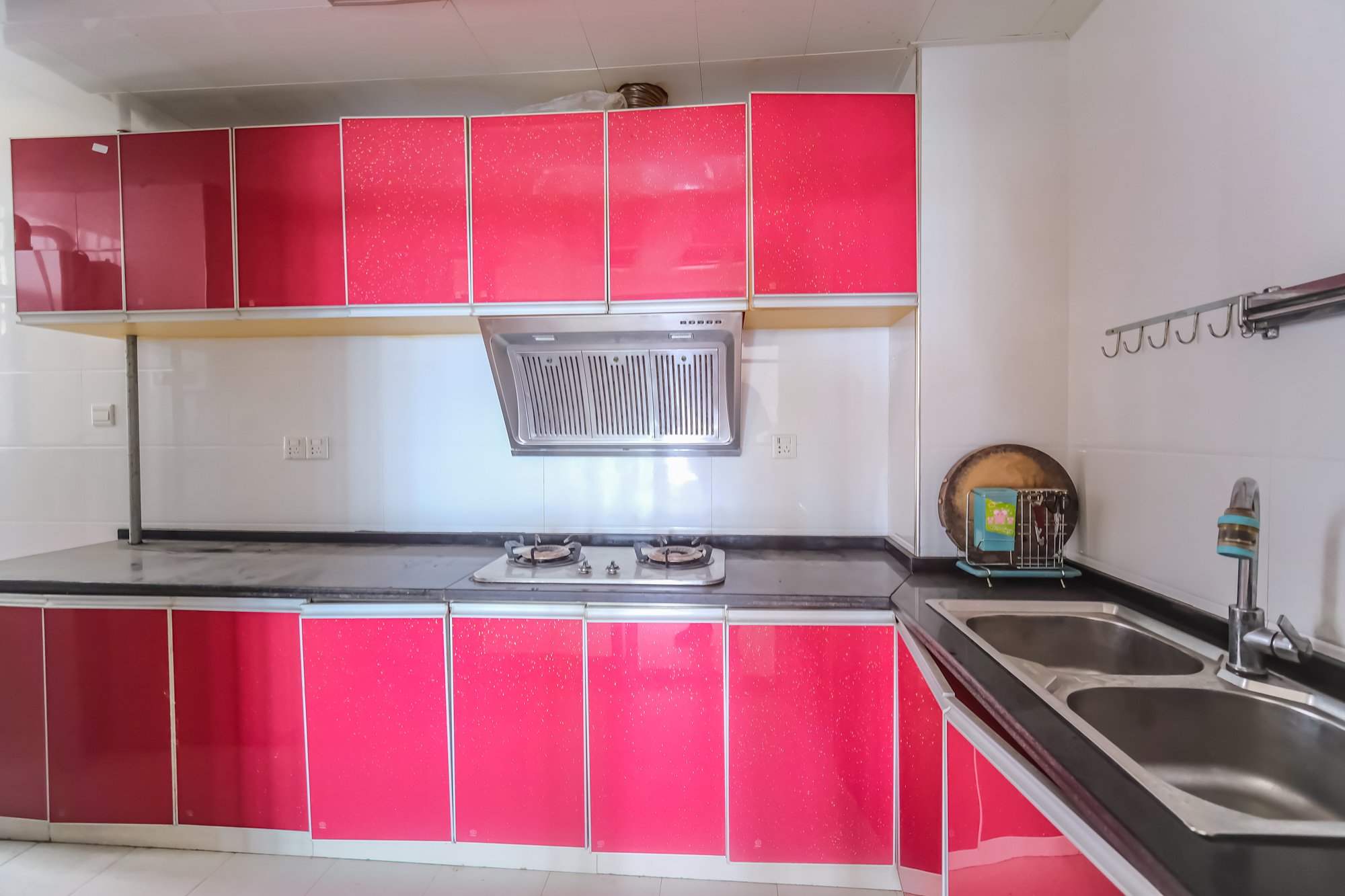 世景华庭  2室2厅1卫    45.0万 世景华庭  2室2厅1卫    45.0万厨房