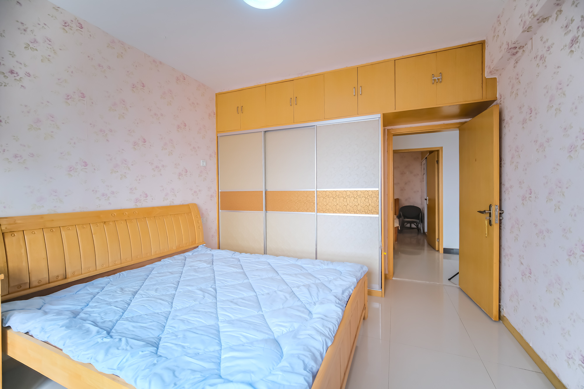 世景华庭  2室2厅1卫    45.0万 世景华庭  2室2厅1卫    45.0万卧室