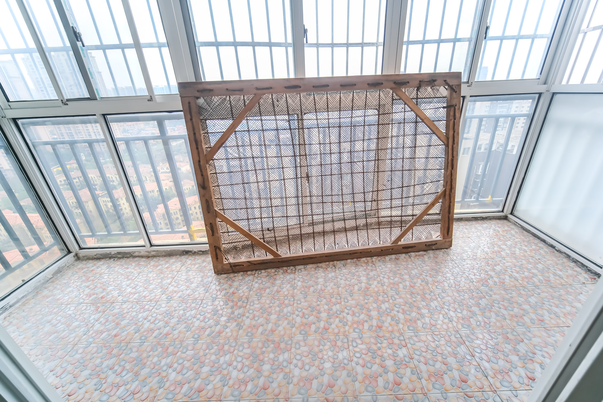 世景华庭  2室2厅1卫    45.0万 世景华庭  2室2厅1卫    45.0万阳台