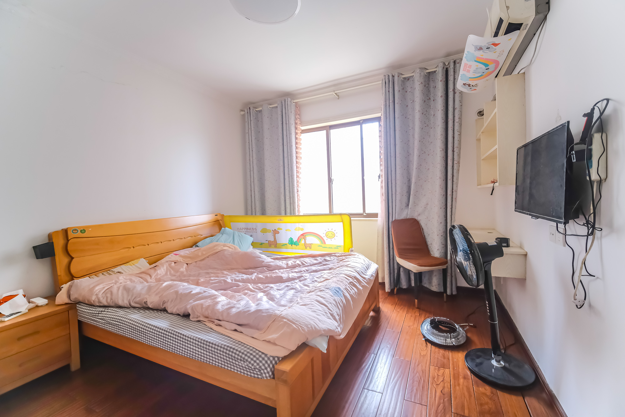 四季星城 3室1厅1卫 56.8万 四季星城 3室1厅1卫 56.8万卧室