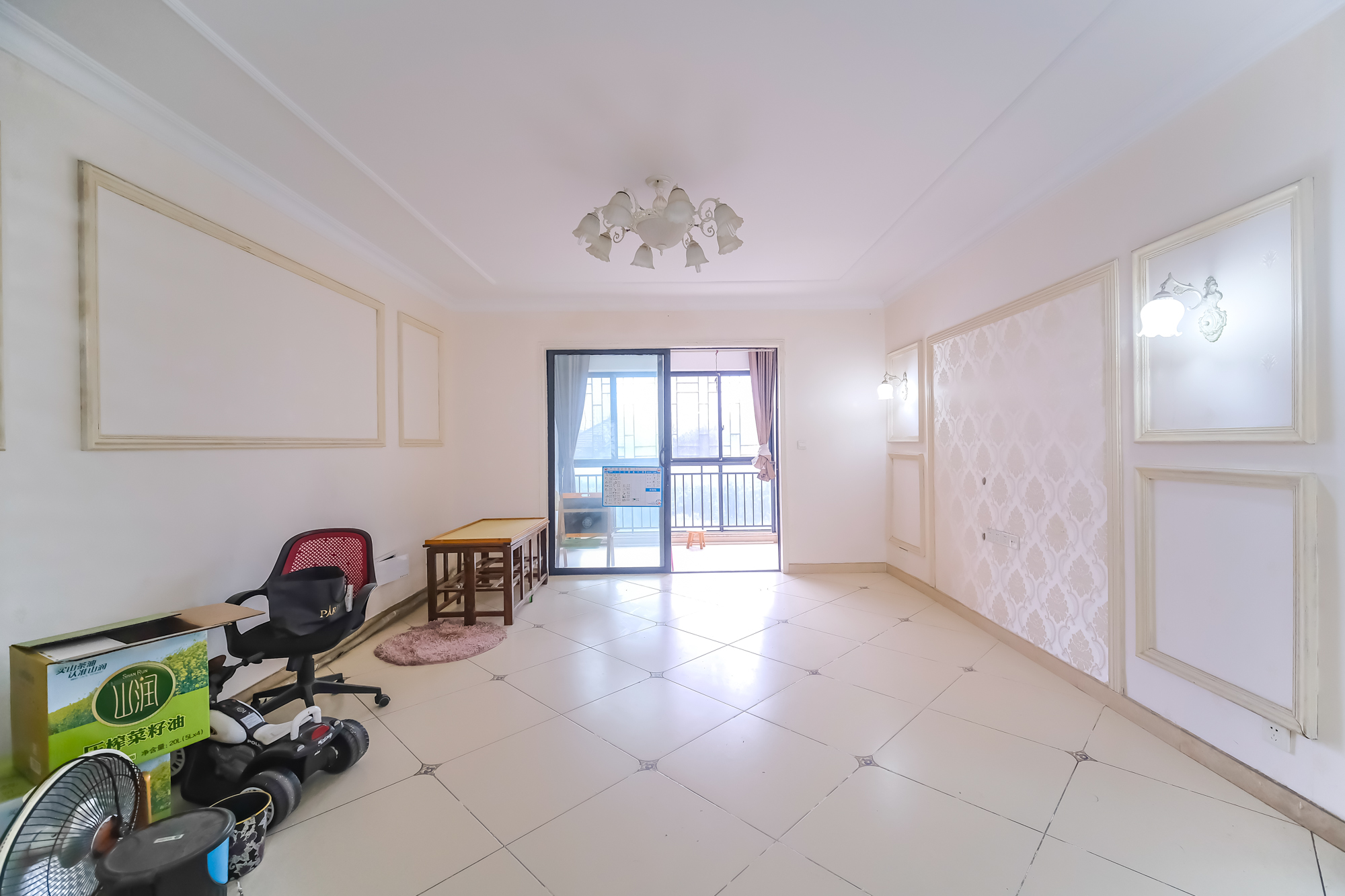 三一街区 4室2厅2卫 129.45万 三一街区 4室2厅2卫 129.45万客厅