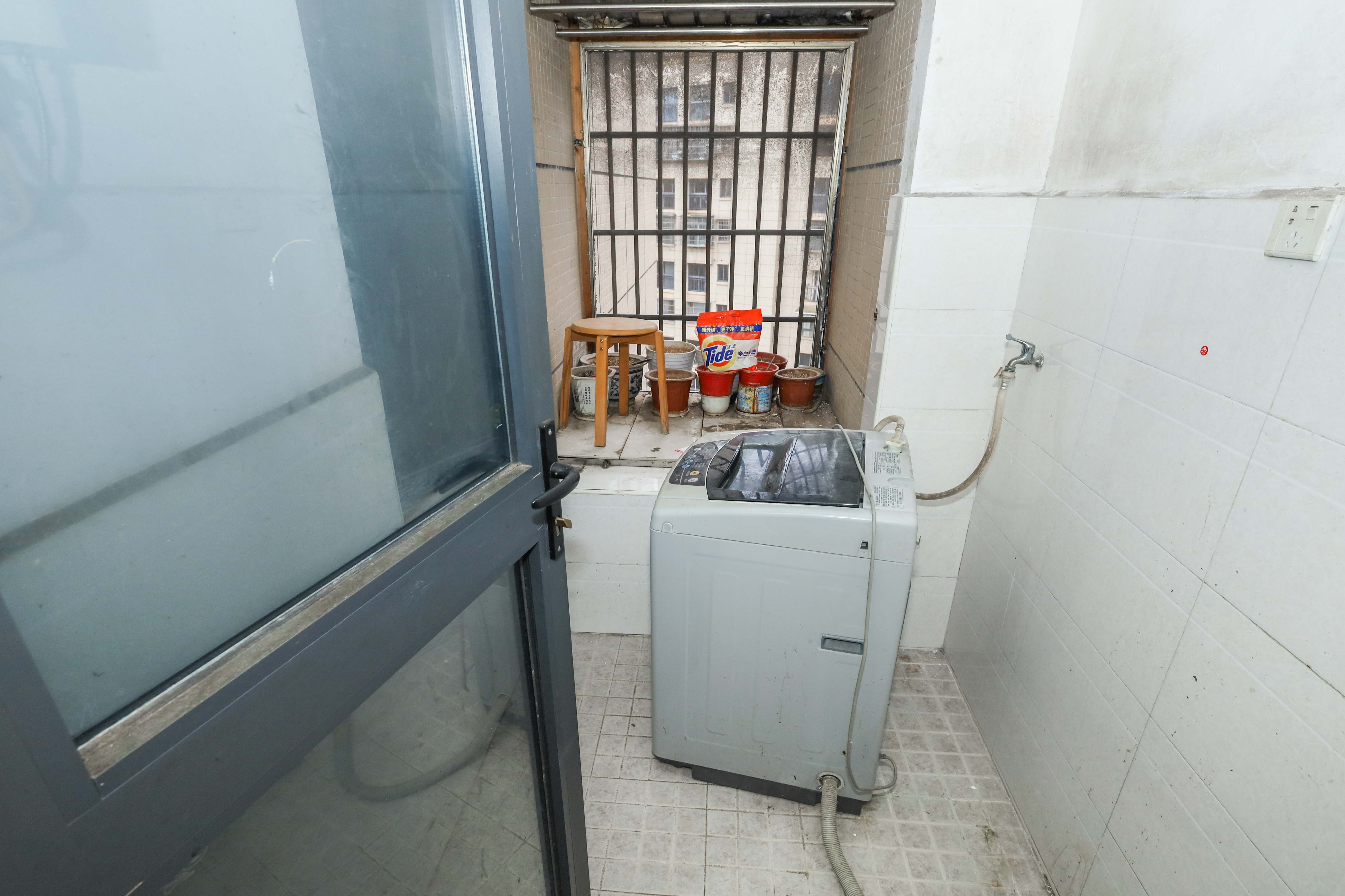 保利麓谷林语A区  2室2厅1卫   85.00万厨房