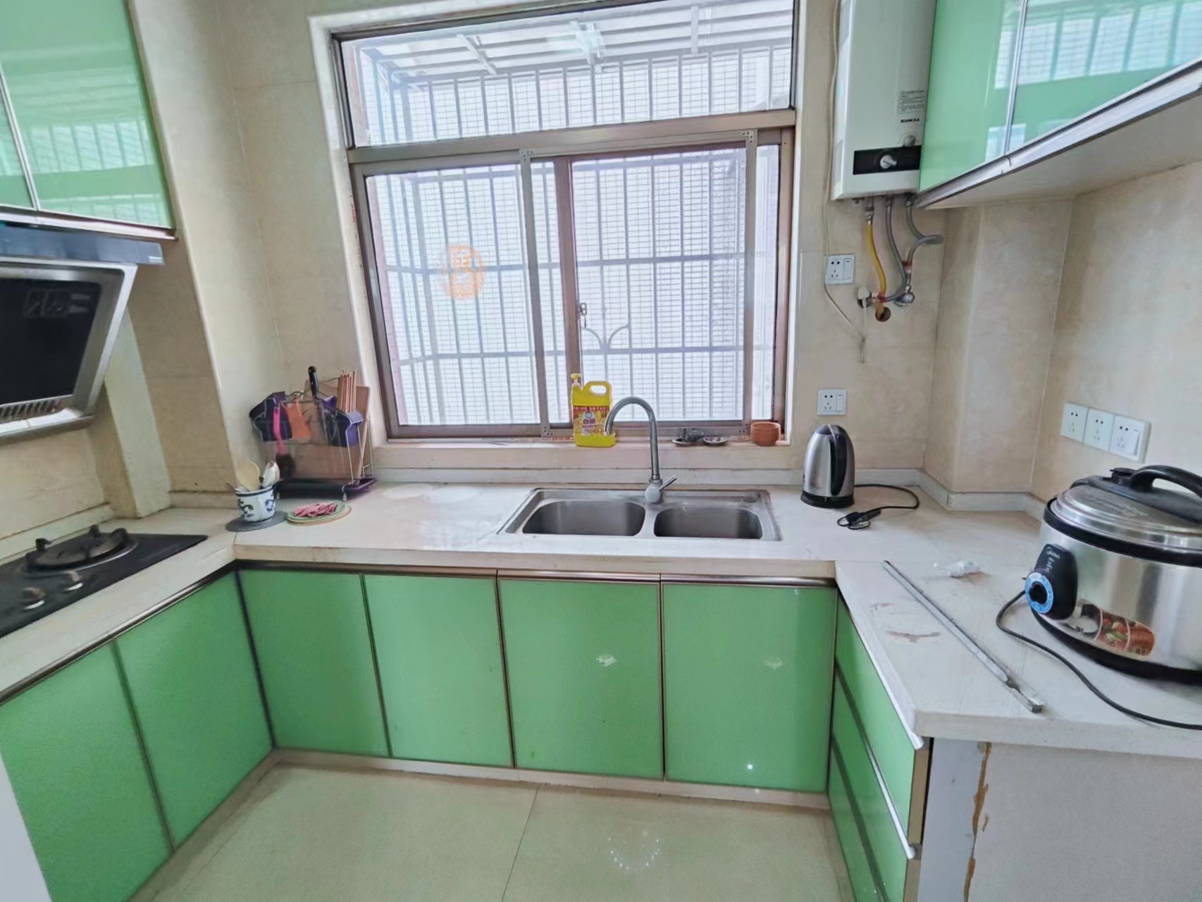 瑞丽江南(江南世家三期) 2室2厅1卫 43.8万 瑞丽江南(江南世家三期) 2室2厅1卫 43.8万室内图