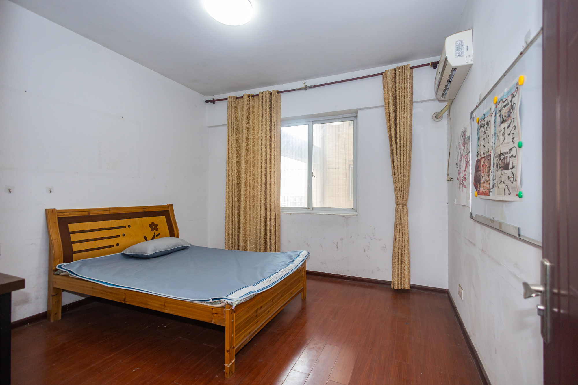 筑梦园 4室2厅2卫 92.0万 筑梦园 4室2厅2卫 92.0万卧室