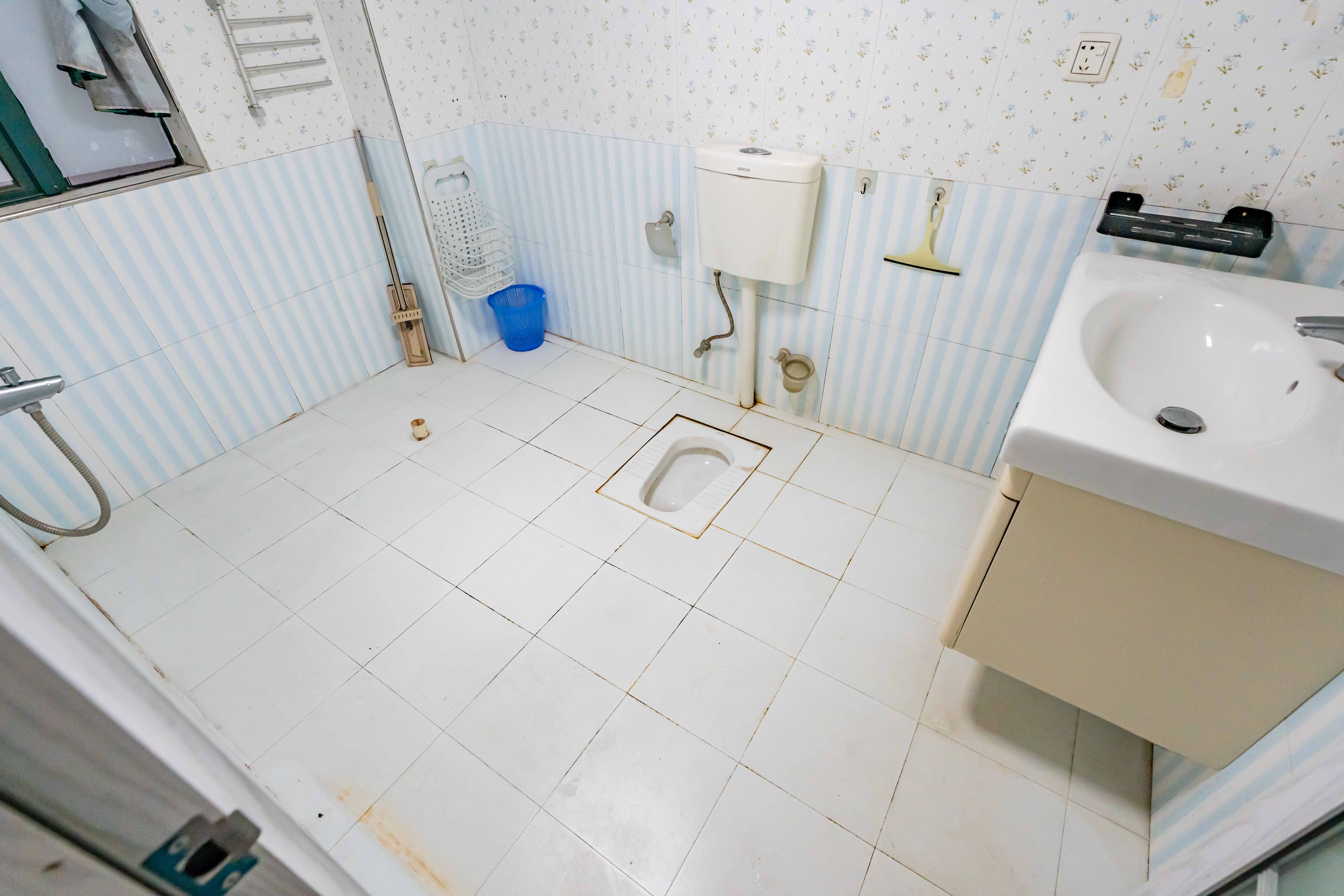 绿洲花园  2室2厅2卫    85.0万 绿洲花园  2室2厅2卫    85.0万卫生间