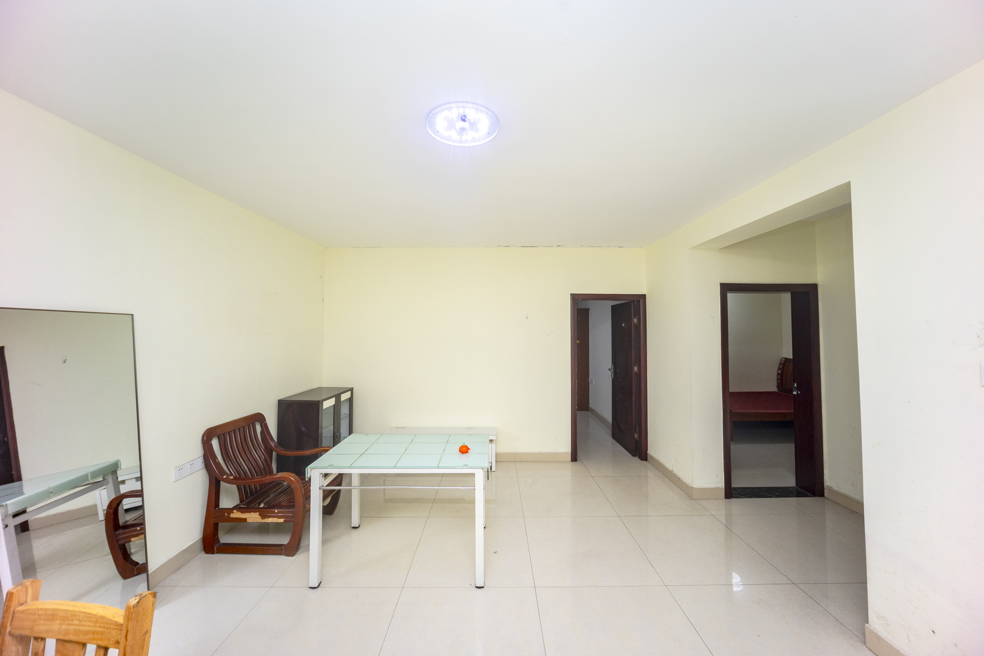 佳广公寓  3室2厅1卫    80.0万客厅