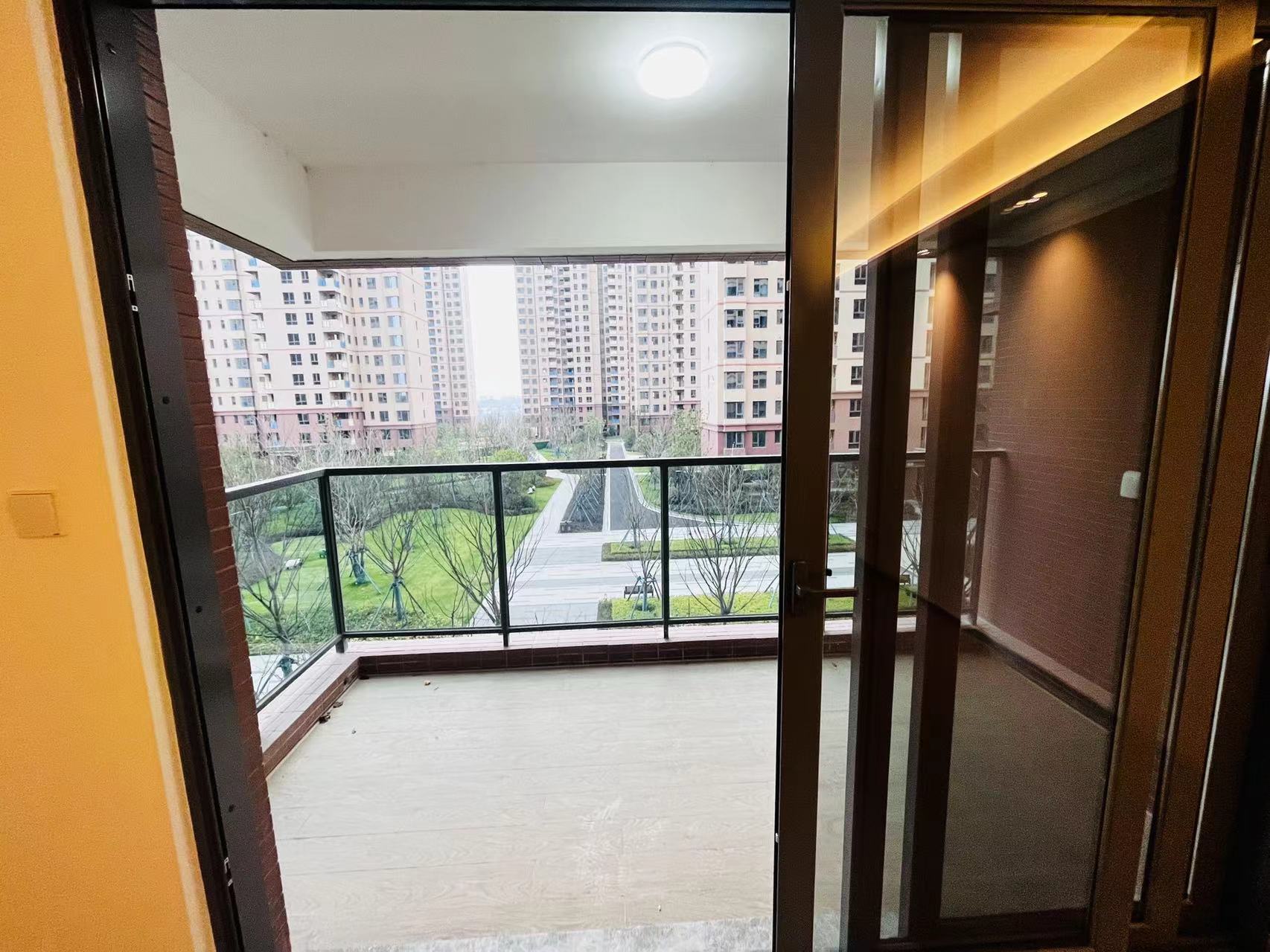 晋合湘水湾七期 4室2厅2卫 100.0万 晋合湘水湾七期 4室2厅2卫 100.0万室内图