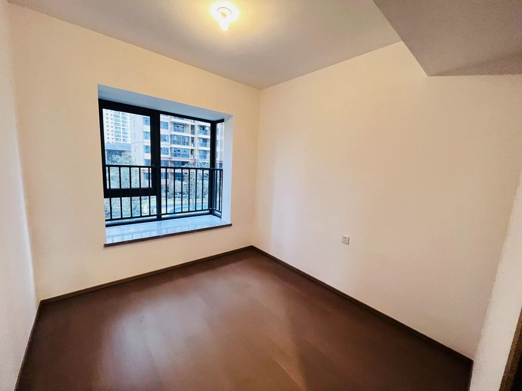 晋合湘水湾七期 4室2厅2卫 100.0万 晋合湘水湾七期 4室2厅2卫 100.0万室内图