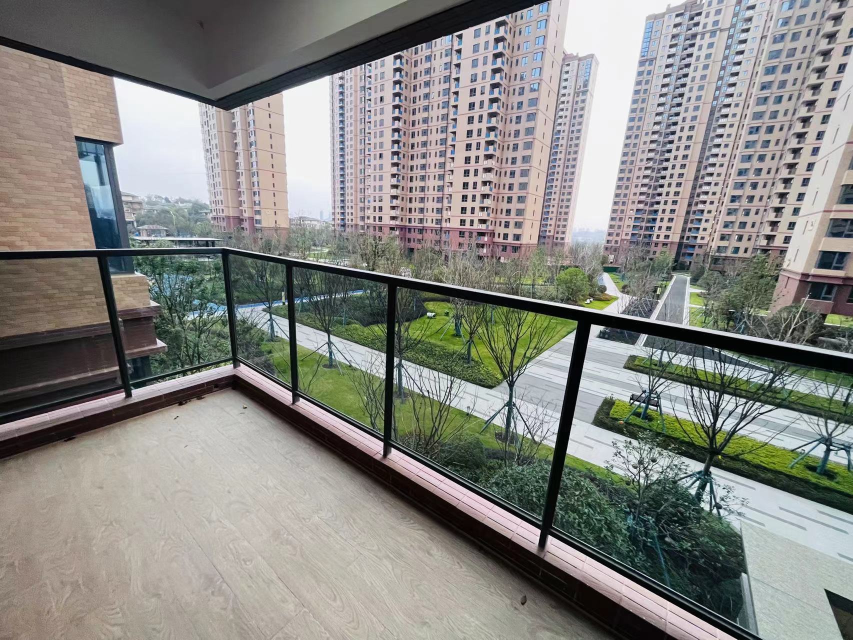 晋合湘水湾七期 4室2厅2卫 100.0万 晋合湘水湾七期 4室2厅2卫 100.0万室内图