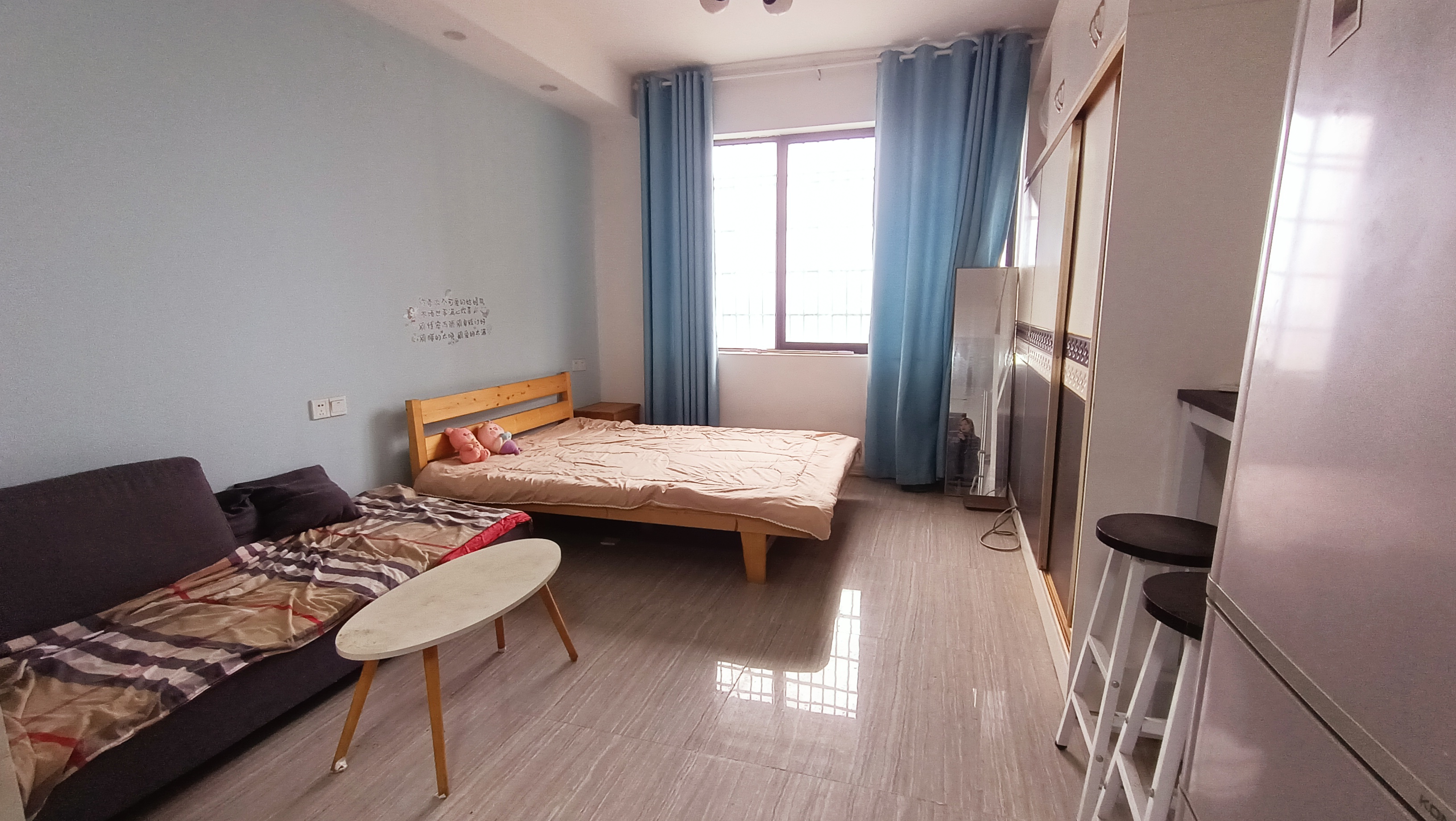 爱丁堡 1室1厅1卫 15.2万 爱丁堡 1室1厅1卫 15.2万室内图