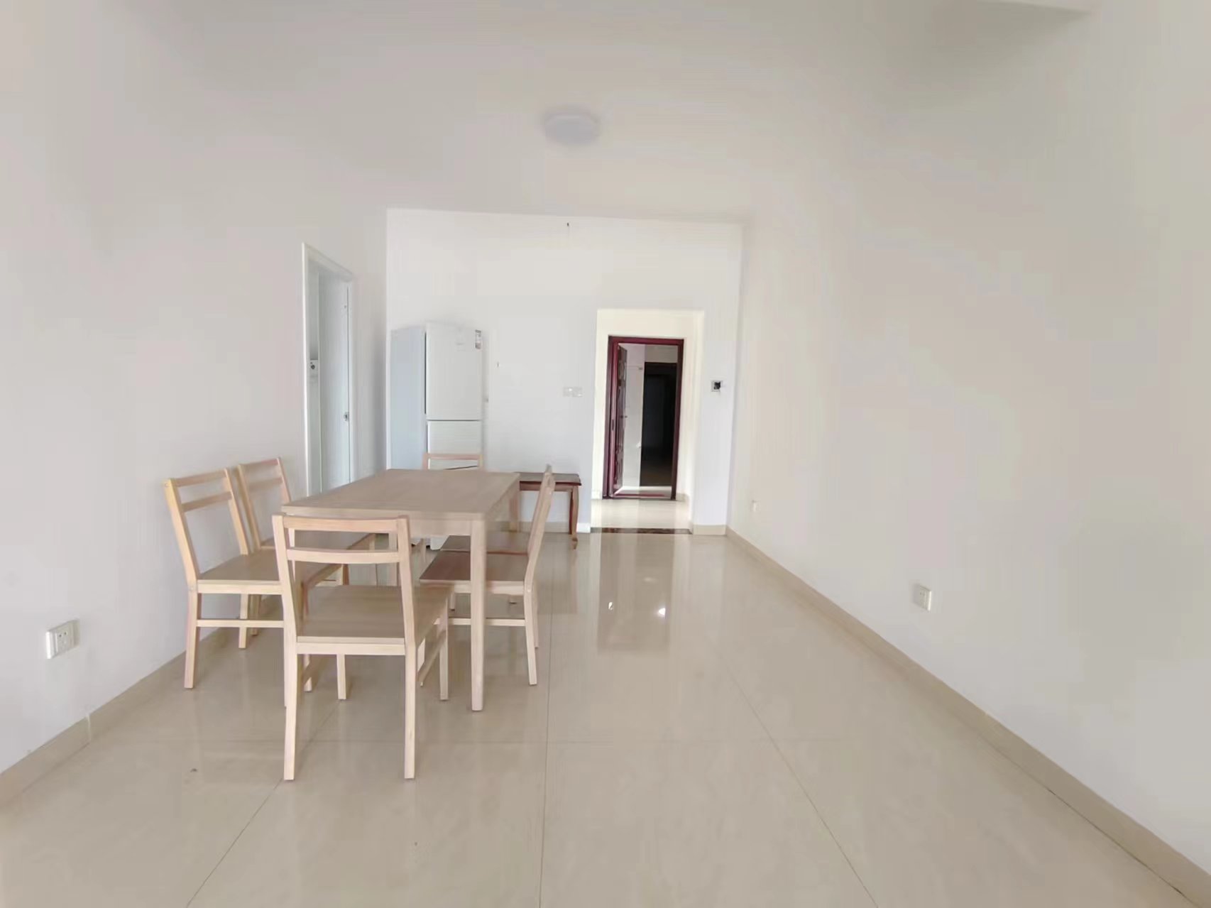 龙腾国际 2室2厅1卫 39.8万 龙腾国际 2室2厅1卫 39.8万室内图