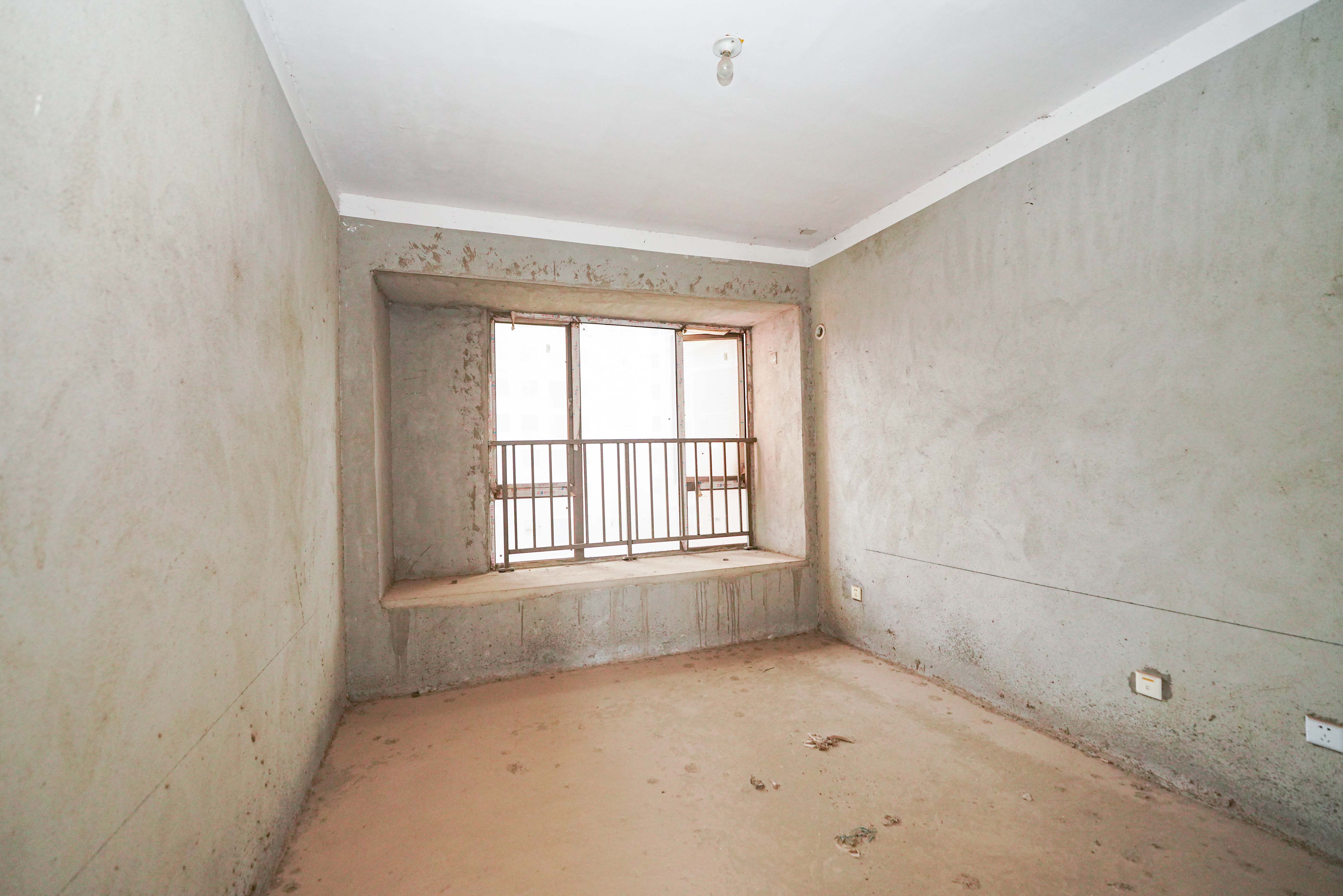 幸福庄园 4室2厅2卫 64.0万 幸福庄园 4室2厅2卫 64.0万卧室